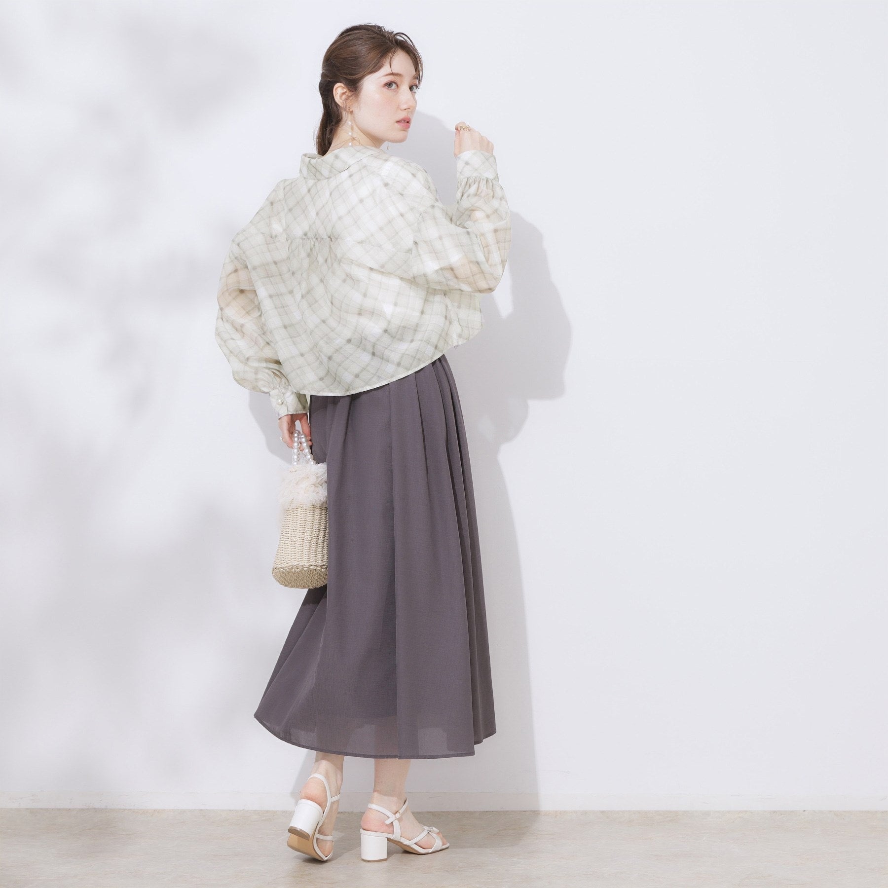クチュール ブローチ Couture Brooch パール調ボタンシアーシャツ （グレー(012)） グレー(012)