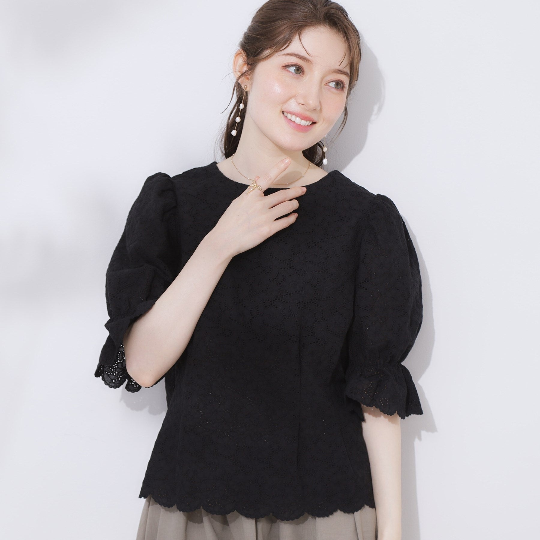 クチュール ブローチ Couture Brooch バックレースアップ カットワークレースブラウス （ブラック(019)） ブラック(019)