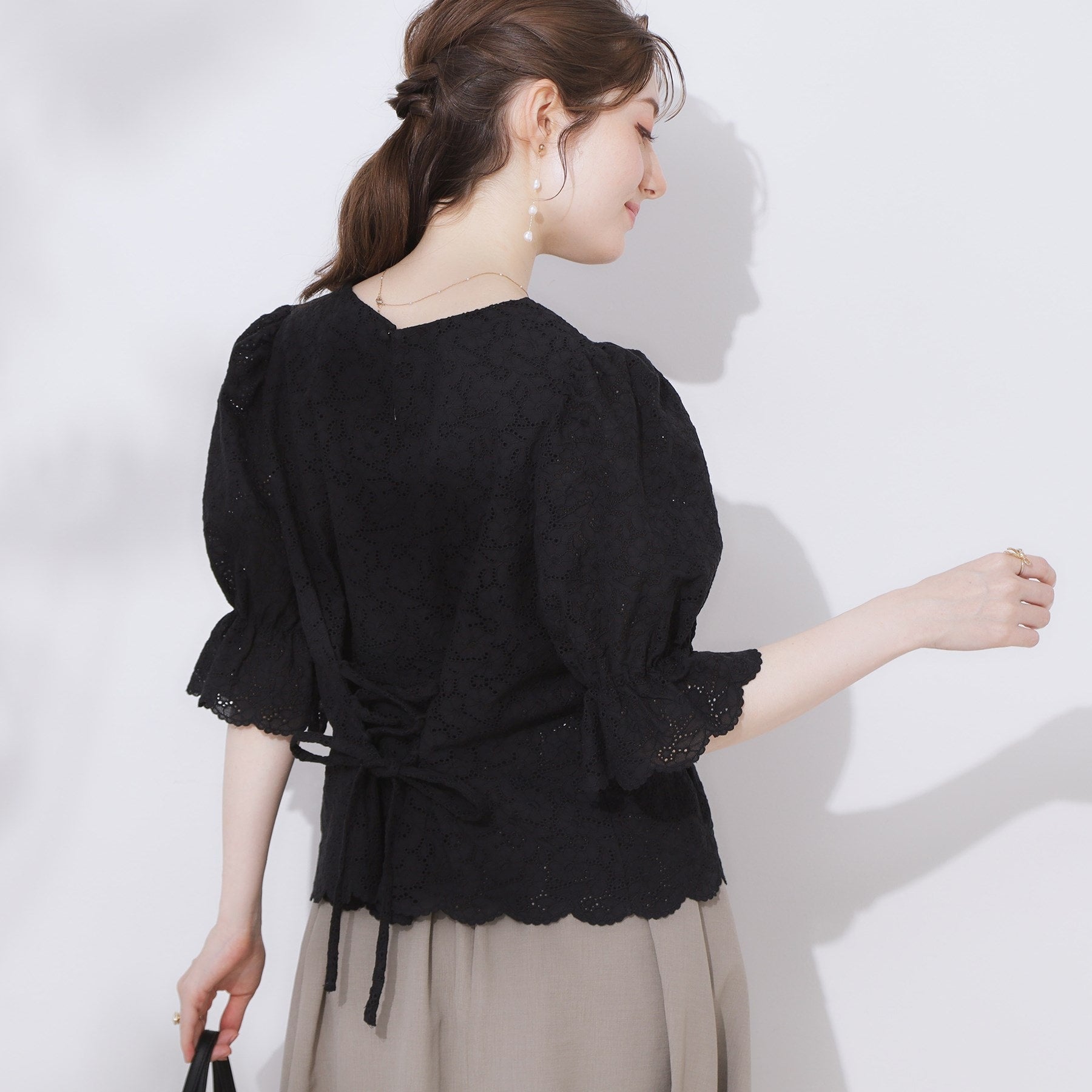 クチュール ブローチ Couture Brooch バックレースアップ カットワークレースブラウス （ブラック(019)） ブラック(019)