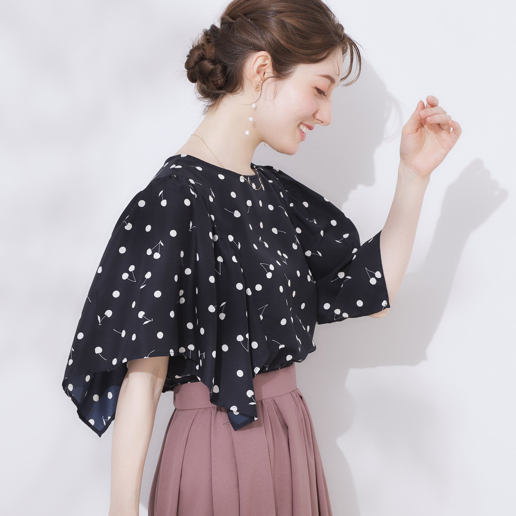 クチュール ブローチ Couture Brooch さくらんぼドットブラウス （オフホワイト(103)） オフホワイト(103)
