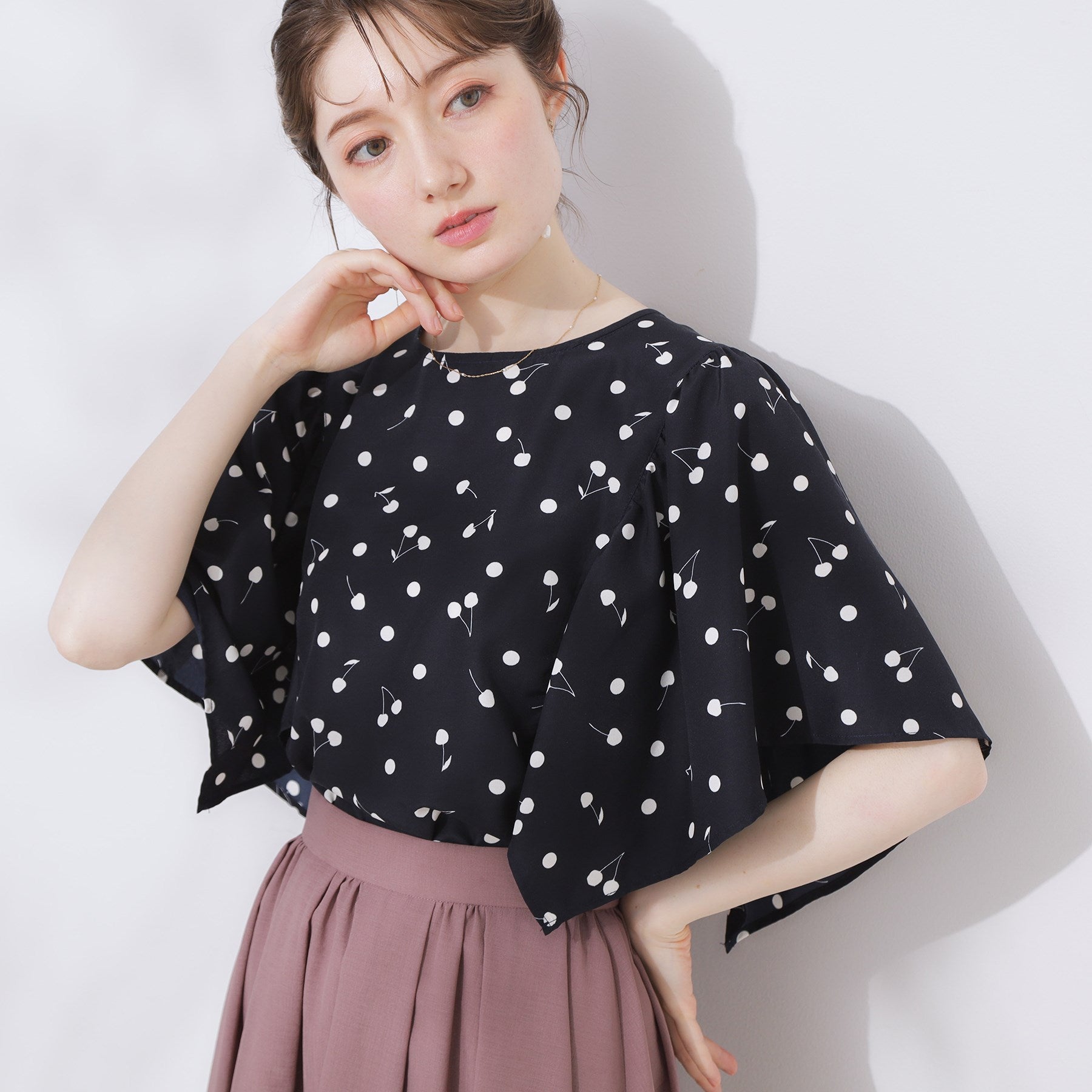 クチュール ブローチ Couture Brooch さくらんぼドットブラウス （ネイビー(194)） ネイビー(194)