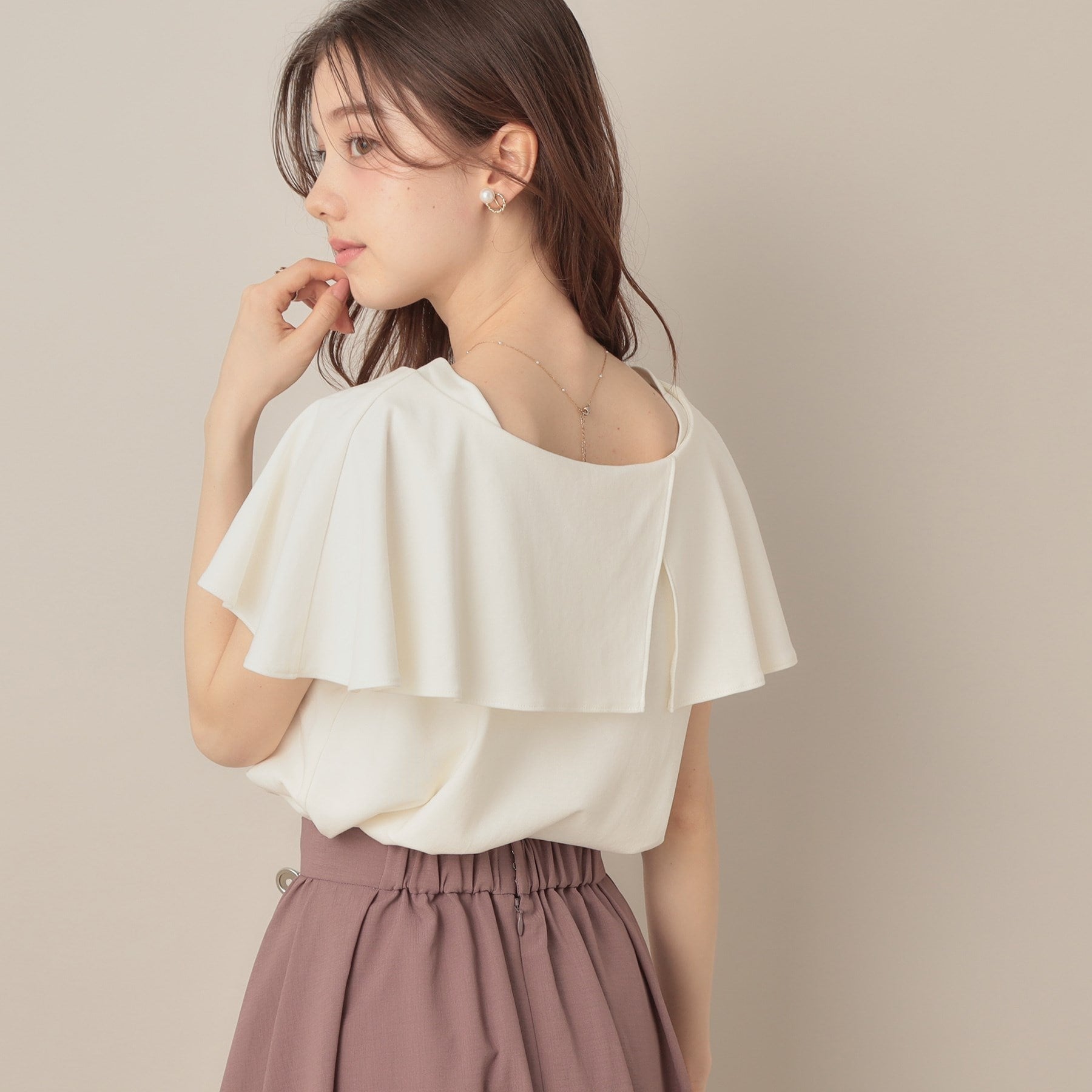 クチュール ブローチ Couture Brooch 2WAYケープデザインカットソー （ピンクベージュ(053)） ピンクベージュ(053)