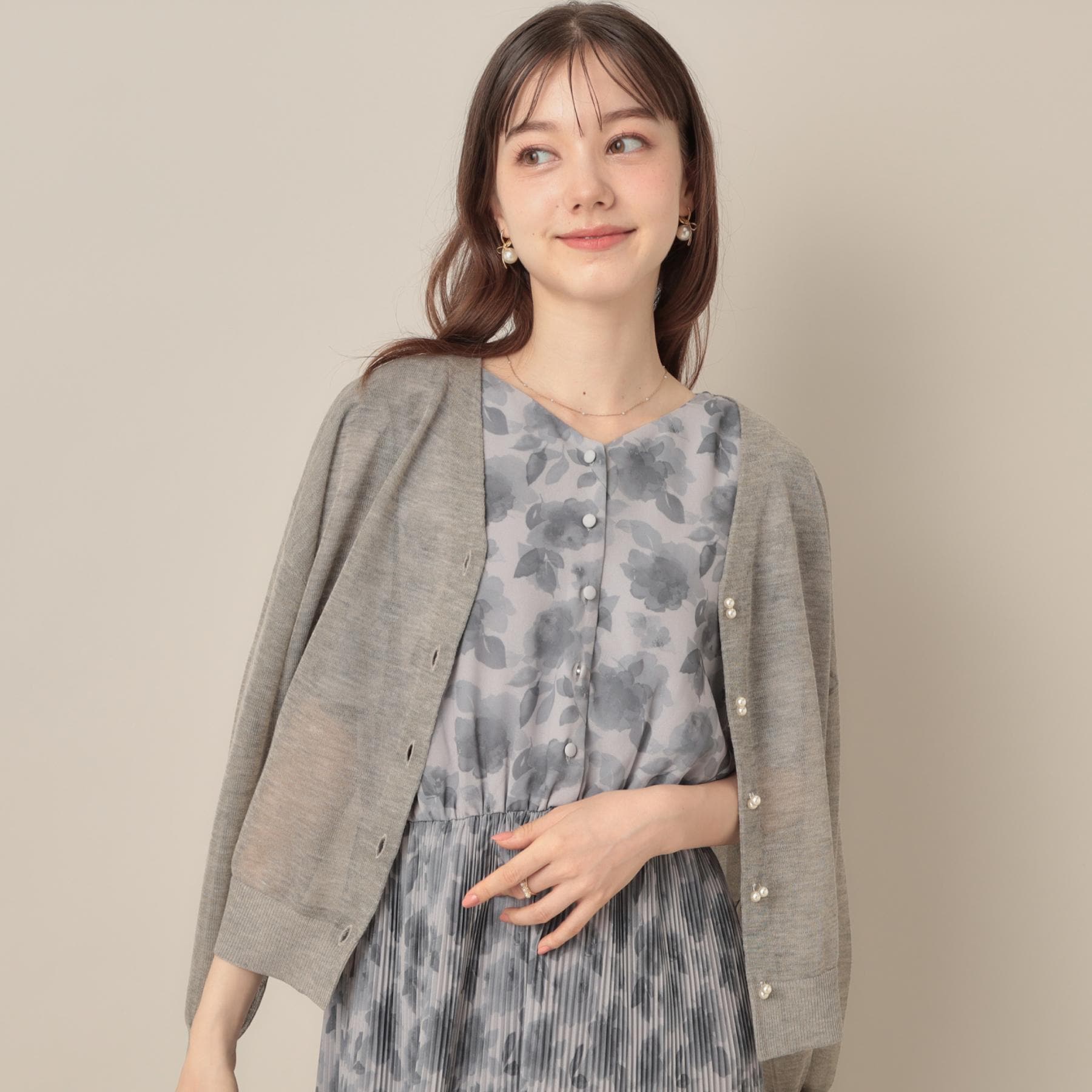 クチュール ブローチ Couture Brooch ダブルパール調 LEVITAカーディ （グレー(012)） グレー(012)