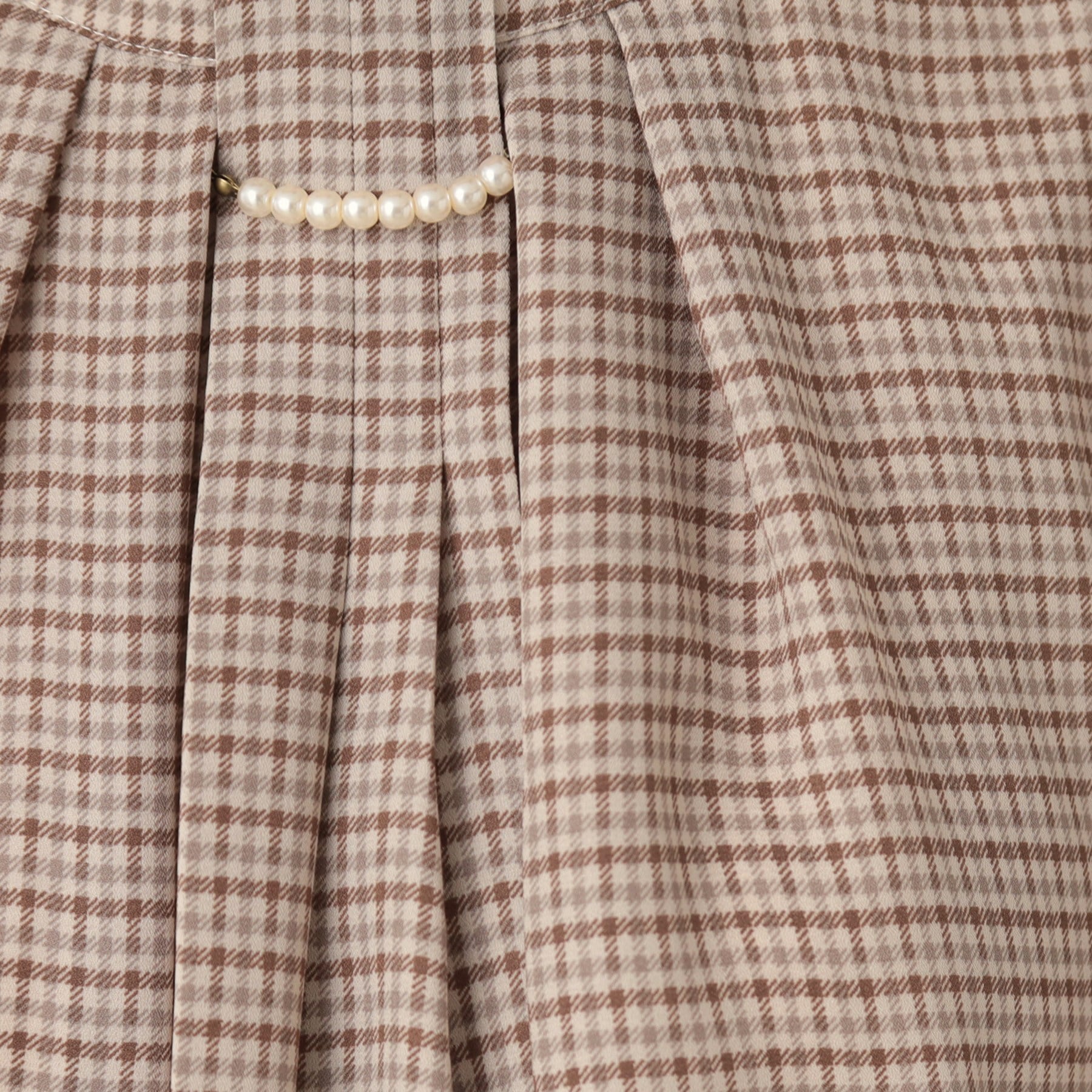クチュール ブローチ Couture Brooch パール調タイチェックプリントブラウス （ベージュ(152)） ベージュ(152)