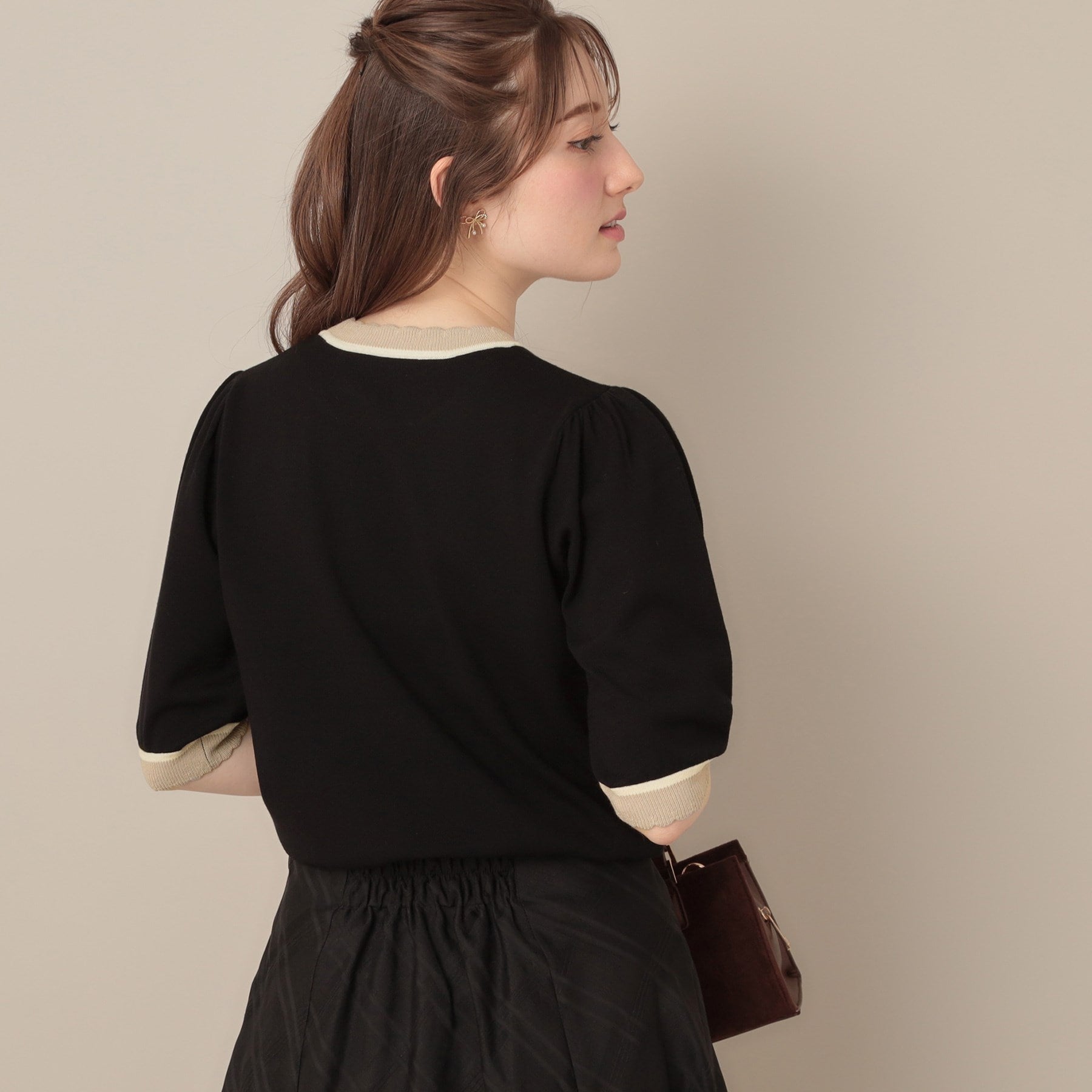 クチュール ブローチ Couture Brooch 配色スカラ5分袖ニット （ブラック(019)） ブラック(019)