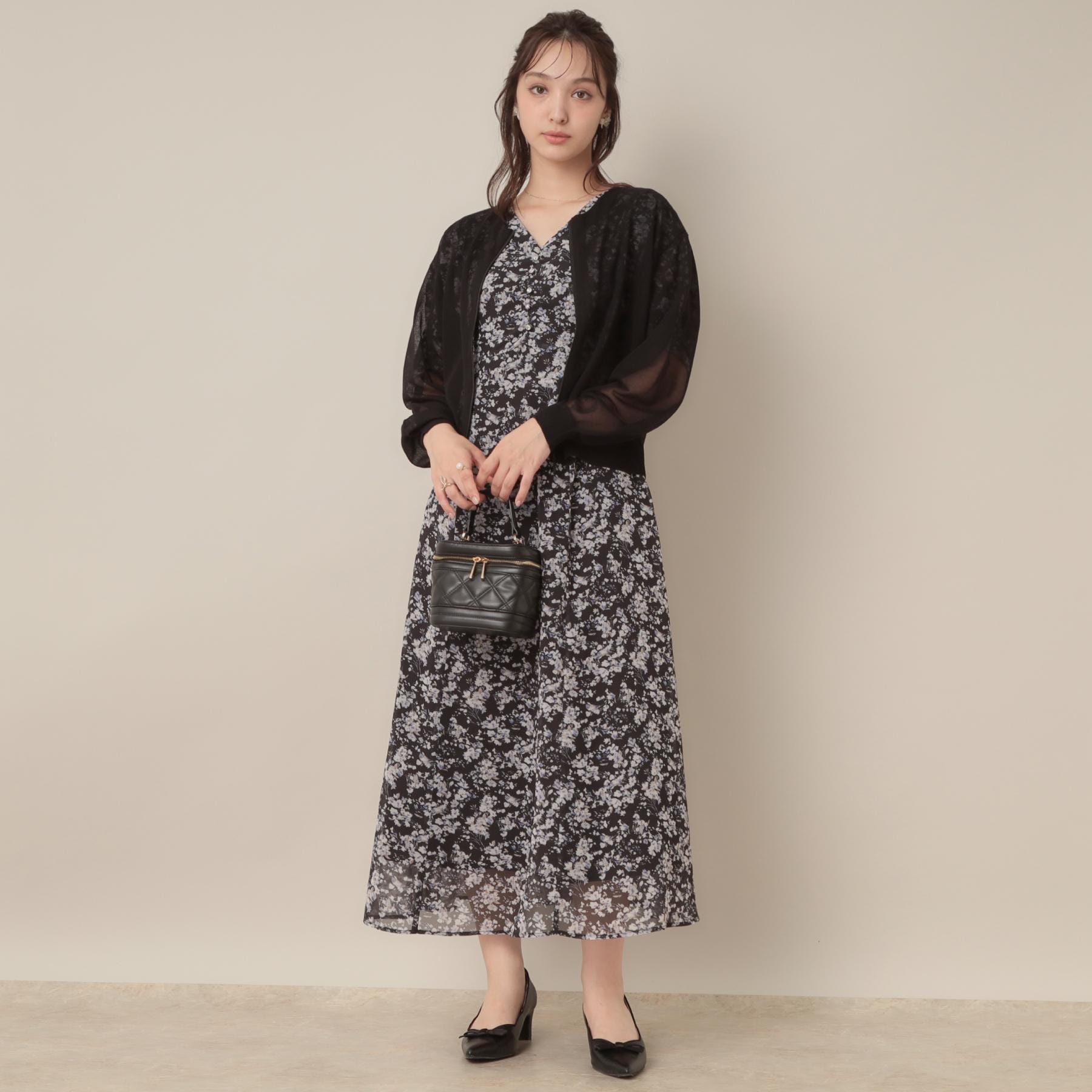 クチュール ブローチ Couture Brooch Vネックフラワーワンピース （ブラック(119)） ブラック(119)