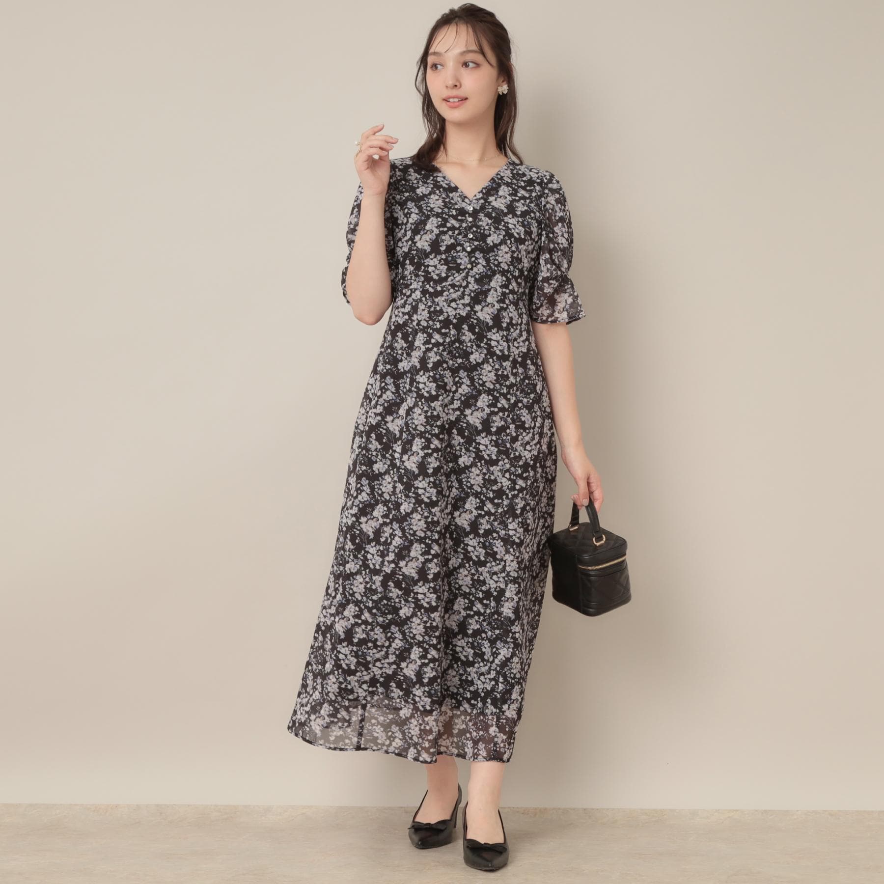 クチュール ブローチ Couture Brooch Vネックフラワーワンピース （ブラック(119)） ブラック(119)