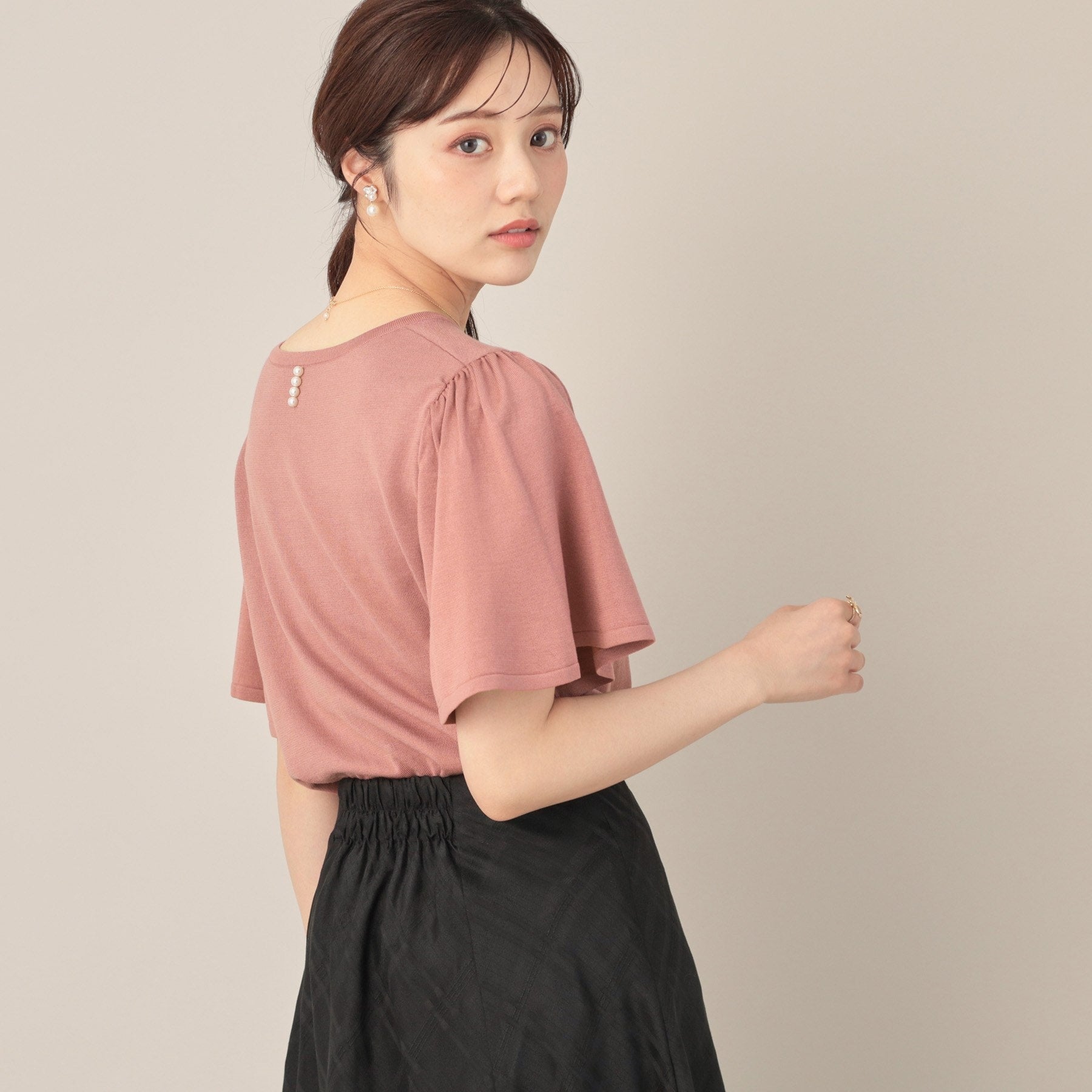 クチュール ブローチ Couture Brooch 【フェミニン・5分袖・通勤】配色フレアスリーブニット （オフホワイト(503)） オフホワイト(503)