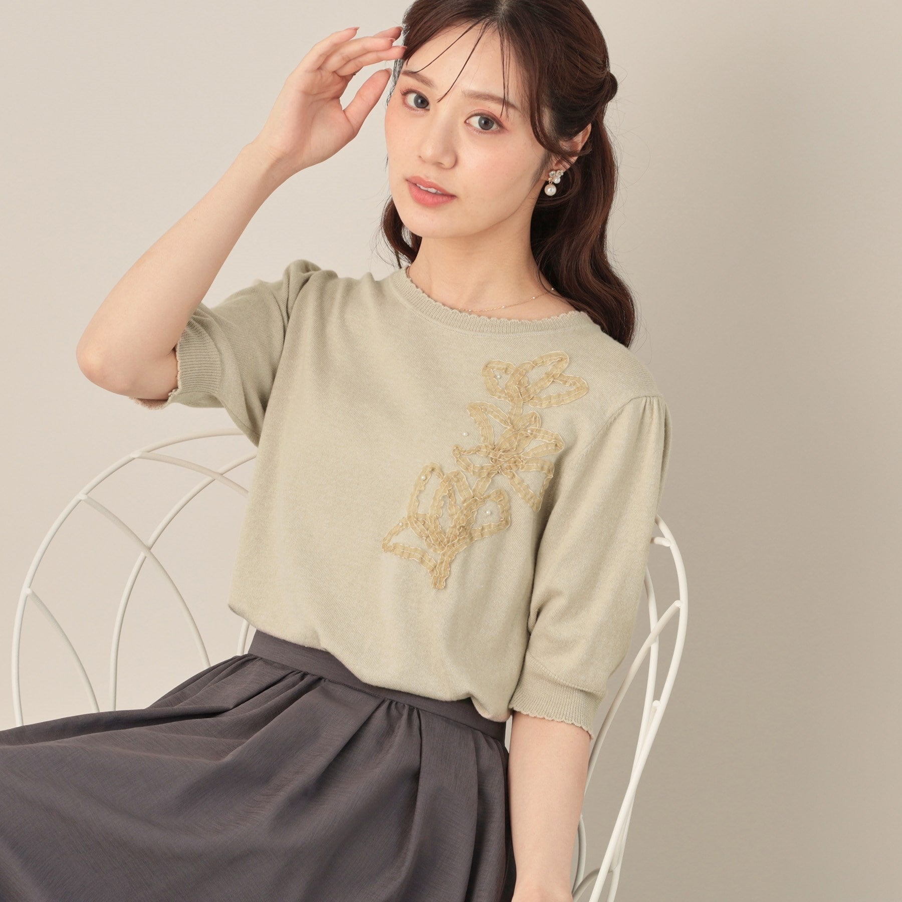 クチュール ブローチ Couture Brooch オーガンフリルフラワーニット （ライトベージュ(051)） ライトベージュ(051)