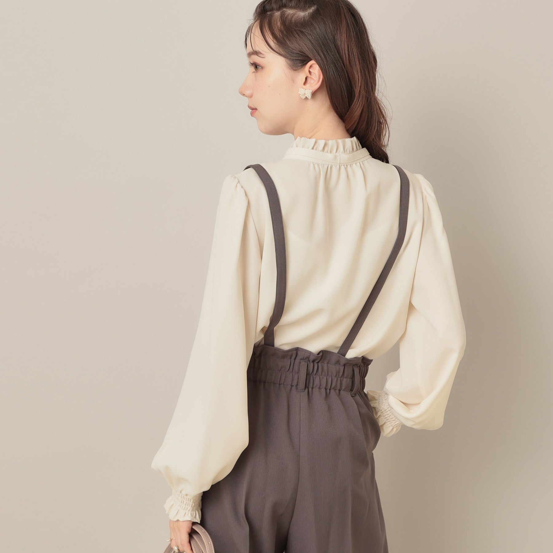 クチュール ブローチ Couture Brooch タイ付きピコフリルブラウス （ピンクベージュ(053)） ピンクベージュ(053)