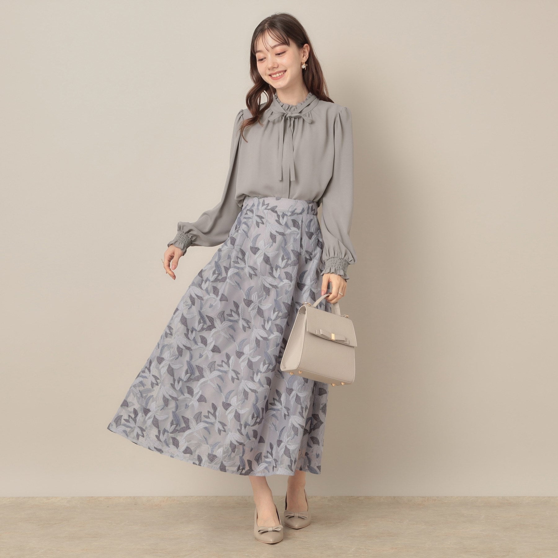 クチュール ブローチ Couture Brooch タイ付きピコフリルブラウス （ピンクベージュ(053)） ピンクベージュ(053)