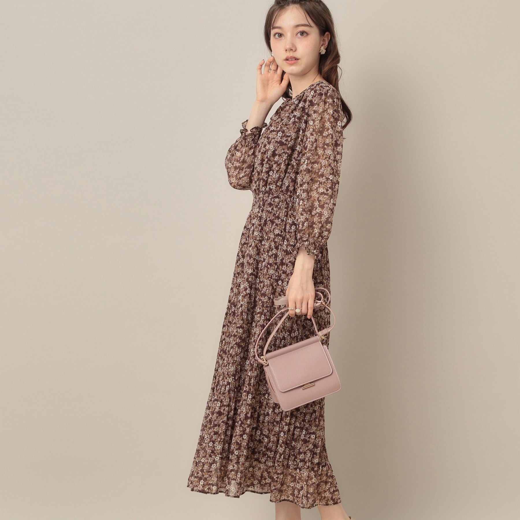 クチュール ブローチ Couture Brooch 【一枚で着映える・花柄・通勤】シフォン楊柳小花ワンピース （ボルドー(164)） ボルドー(164)