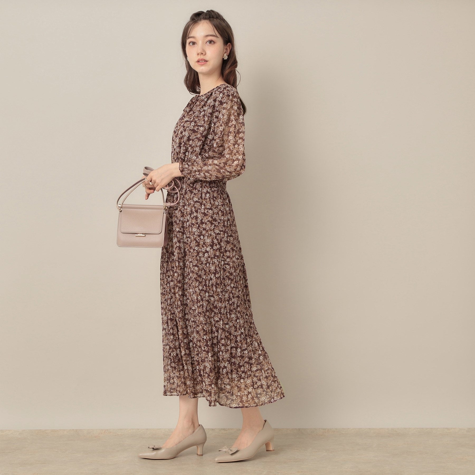 クチュール ブローチ Couture Brooch 【一枚で着映える・花柄・通勤】シフォン楊柳小花ワンピース （ボルドー(164)） ボルドー(164)