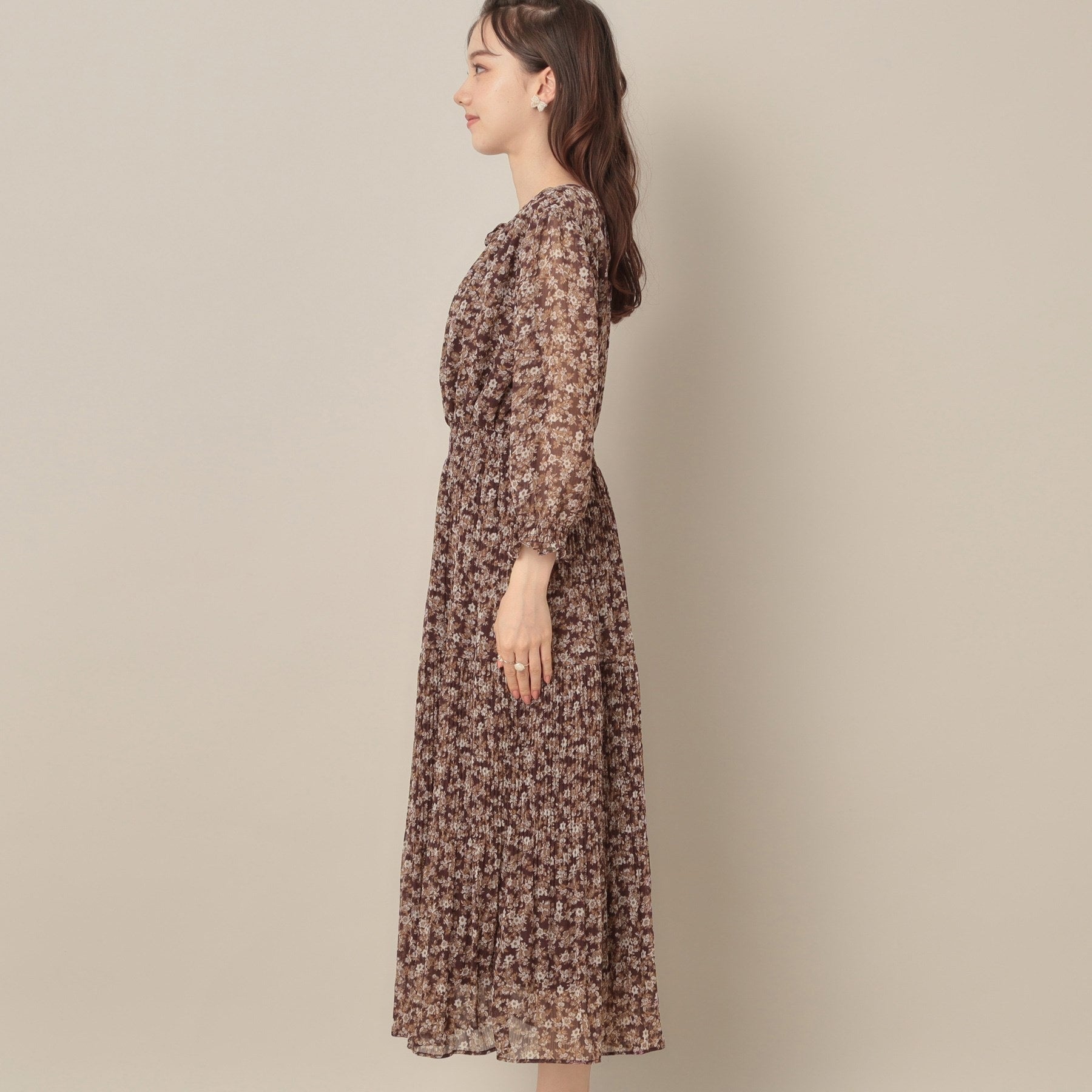 クチュール ブローチ Couture Brooch 【一枚で着映える・花柄・通勤】シフォン楊柳小花ワンピース （ボルドー(164)） ボルドー(164)