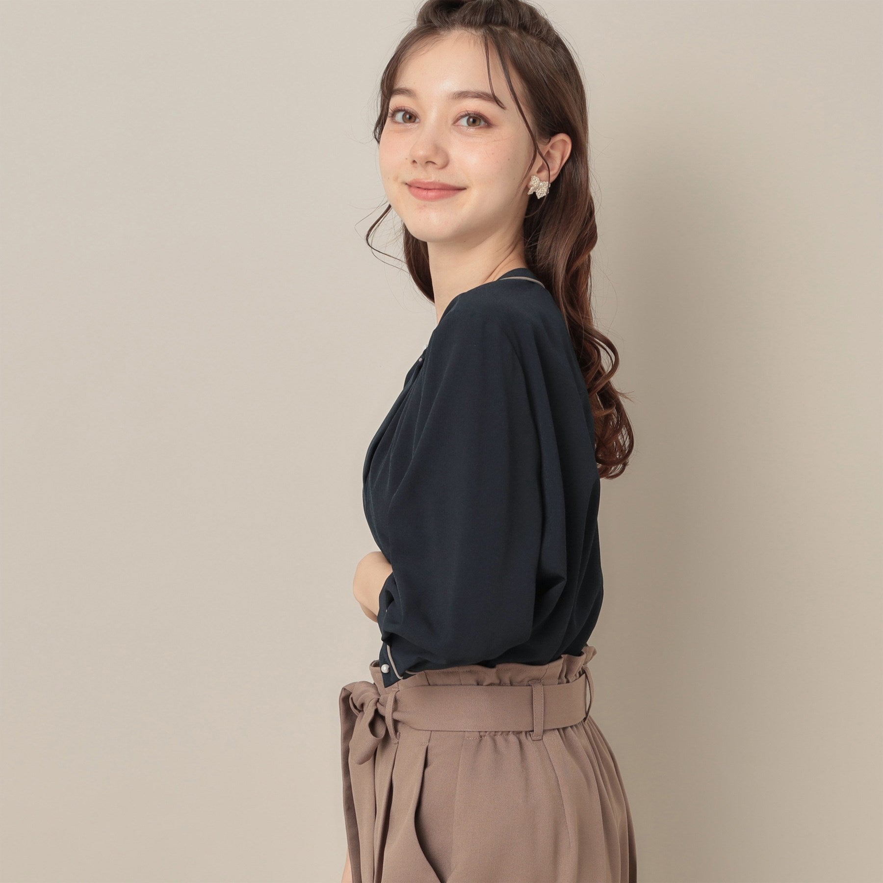 クチュール ブローチ Couture Brooch 配色ジョーゼットブラウス （アイボリー(504)） アイボリー(504)