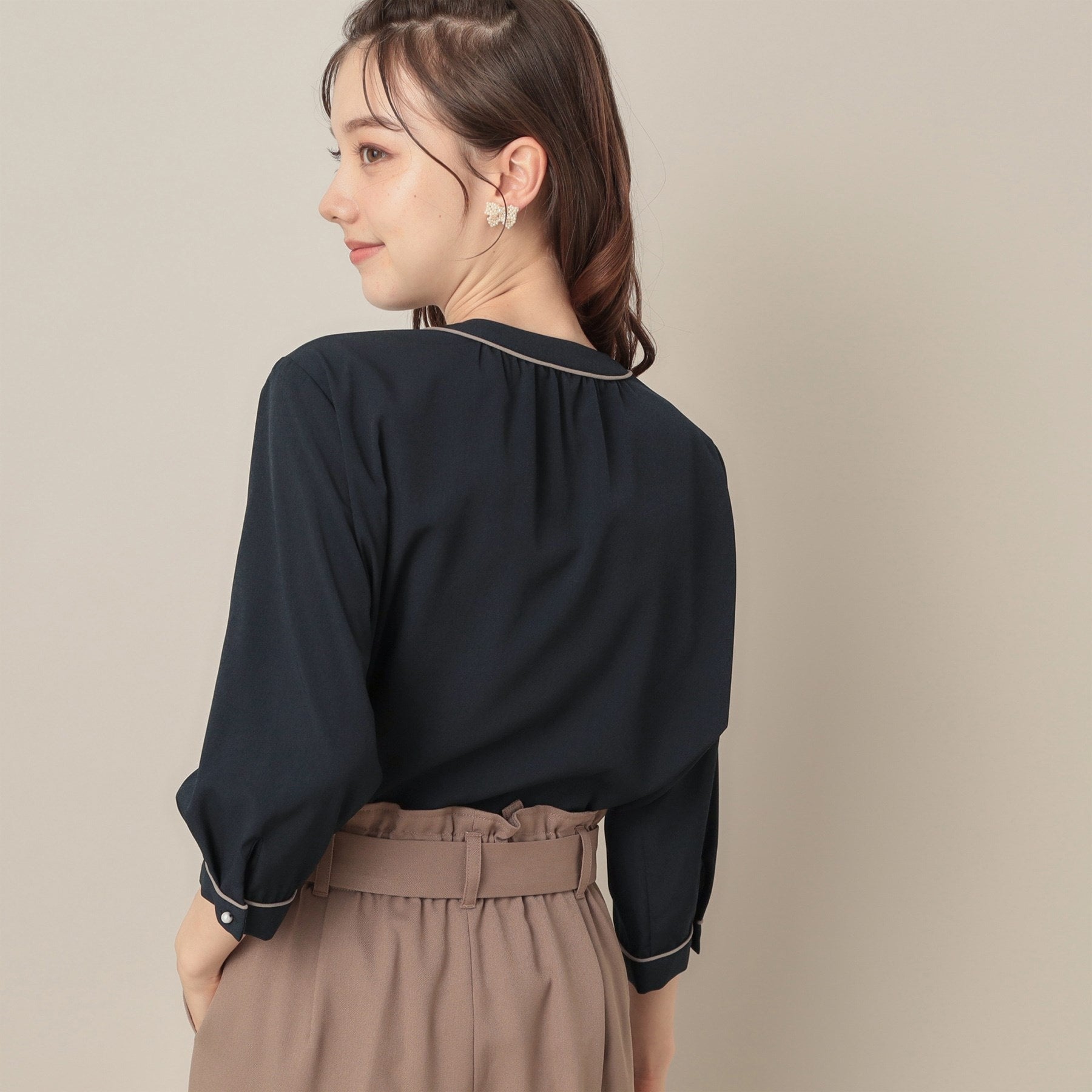 クチュール ブローチ Couture Brooch 配色ジョーゼットブラウス （アイボリー(504)） アイボリー(504)