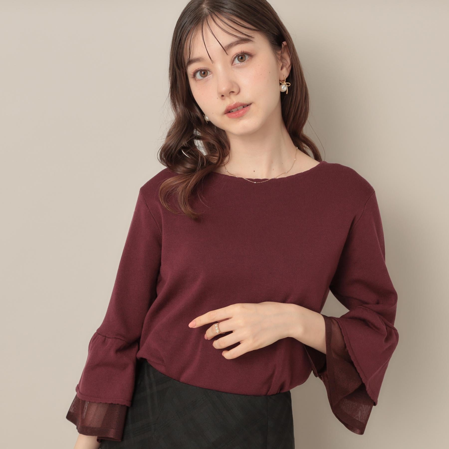 クチュール ブローチ Couture Brooch 【フェミニン・着映え・通勤】シアーフレアー袖ニットトップス （ボルドー(064)） ボルドー(064)