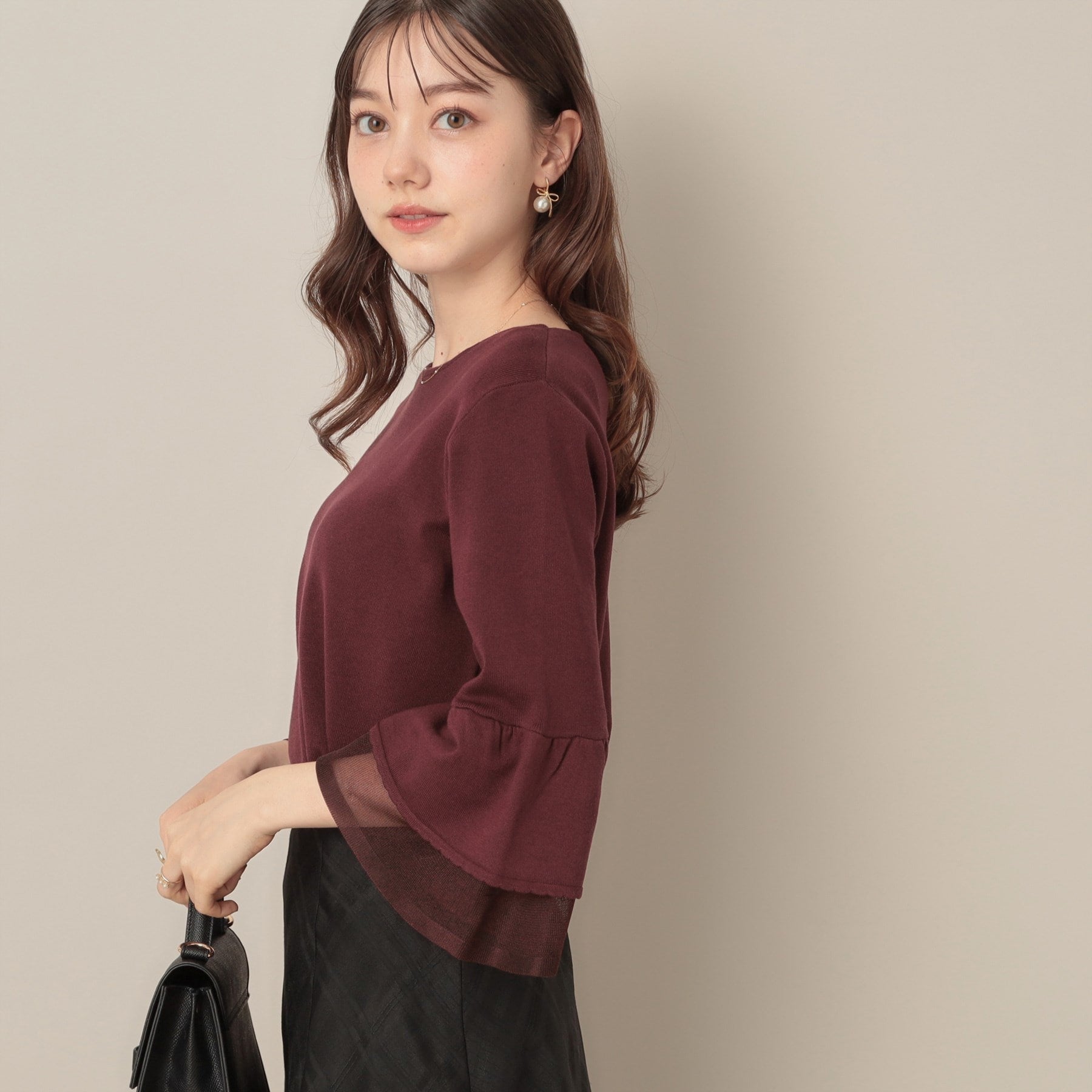 クチュール ブローチ Couture Brooch 【フェミニン・着映え・通勤】シアーフレアー袖ニットトップス （ボルドー(064)） ボルドー(064)