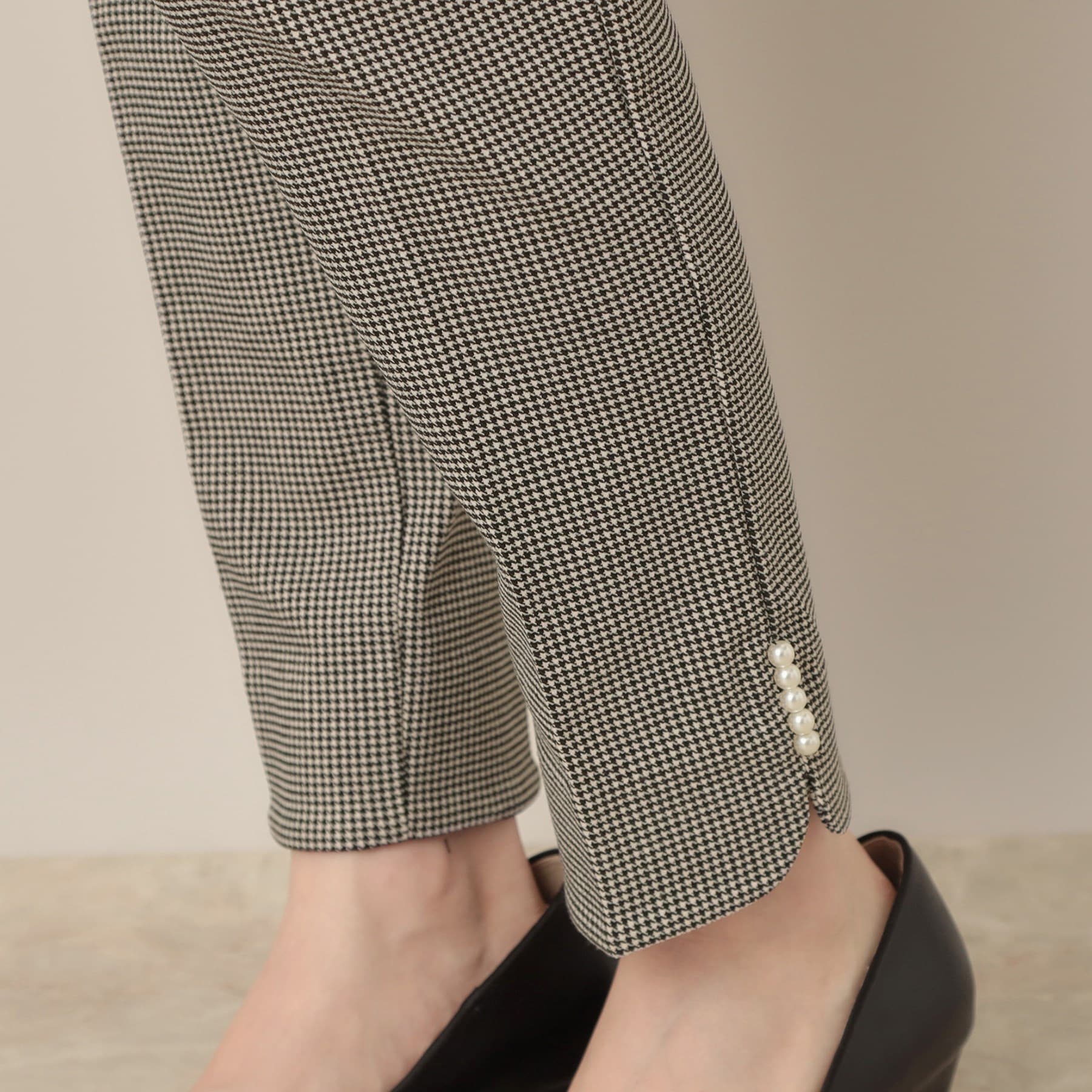 クチュール ブローチ Couture Brooch ポイントパール調ハイパーストレッチパンツ （ネイビー(094)） ネイビー(094)