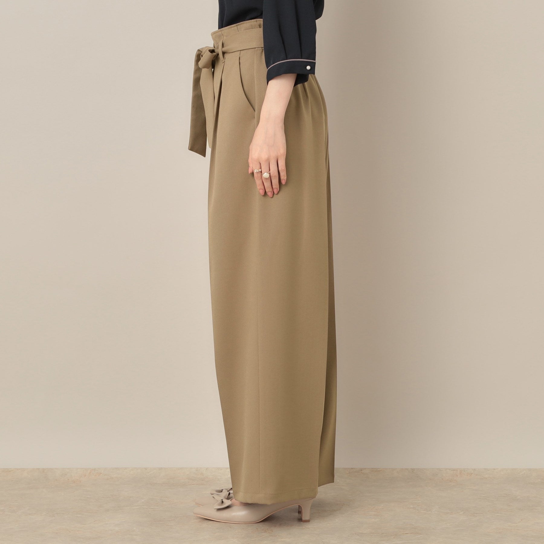 クチュール ブローチ Couture Brooch ウエストリボン サスペンダー付きワイドパンツ （チャコールグレー(013)） チャコールグレー(013)