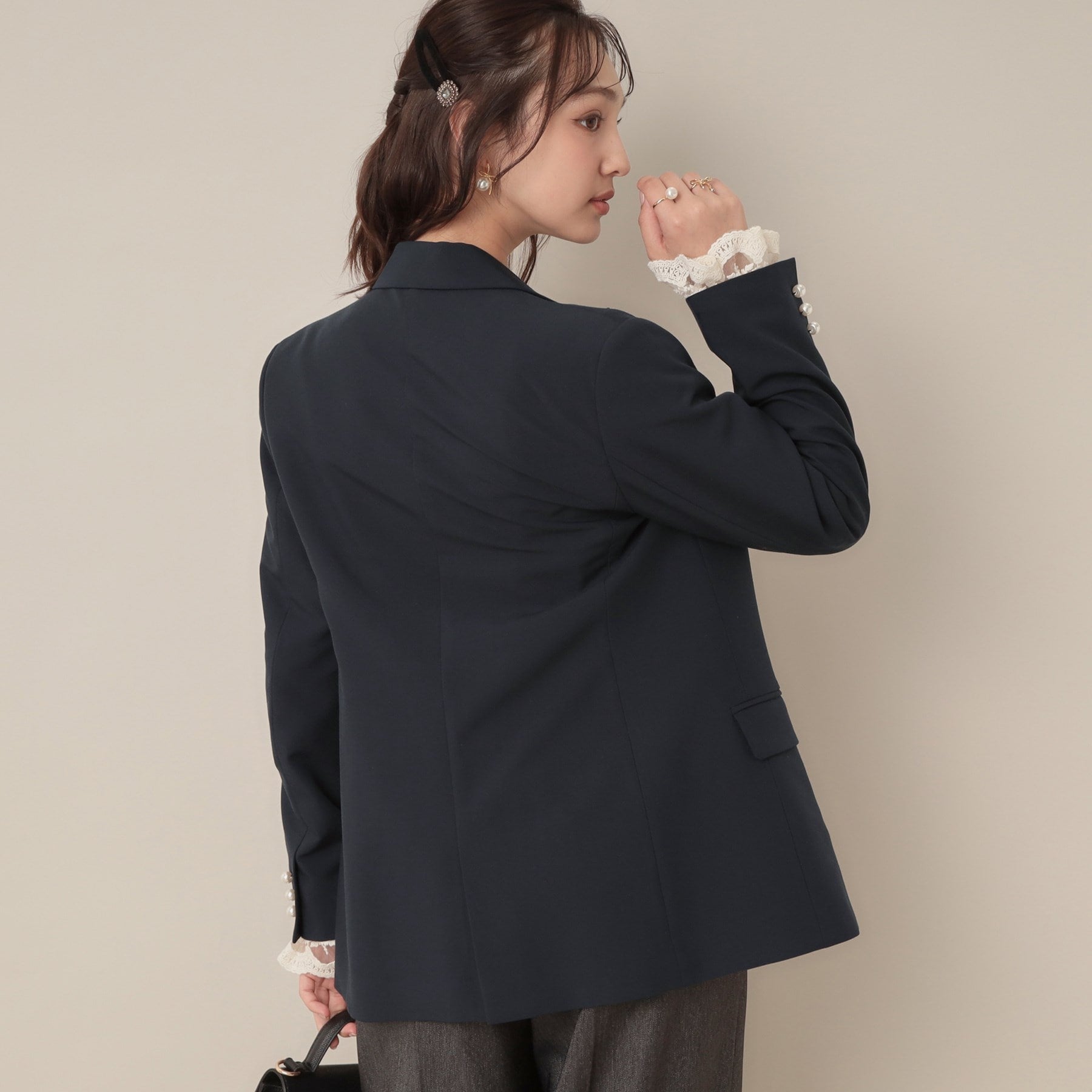 クチュール ブローチ Couture Brooch レースカフス パール調釦テーラードジャケット （ネイビー(094)） ネイビー(094)