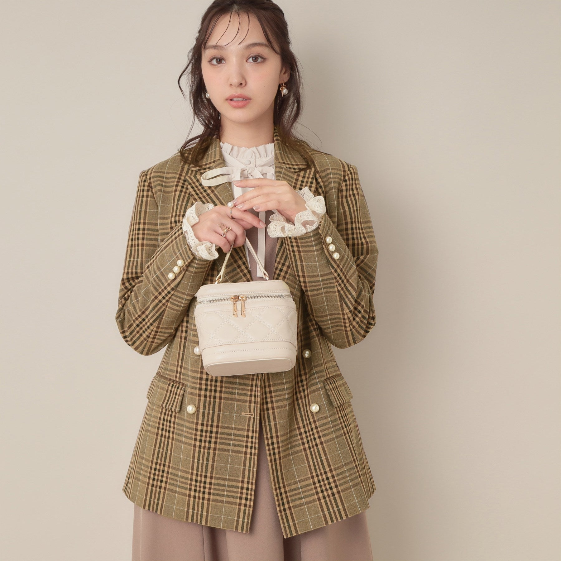 クチュール ブローチ Couture Brooch レースカフス パール調釦テーラードジャケット （ネイビー(094)） ネイビー(094)