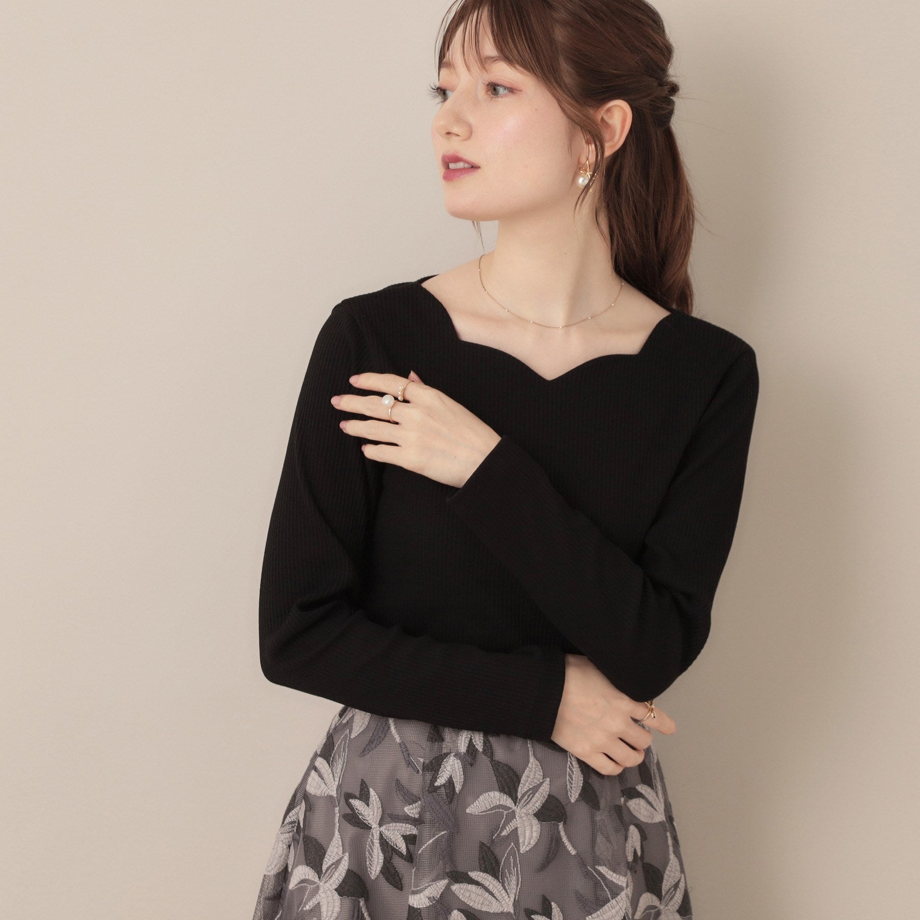 クチュール ブローチ Couture Brooch ハートネックテレコプルオーバー （ブラック(319)） ブラック(319)