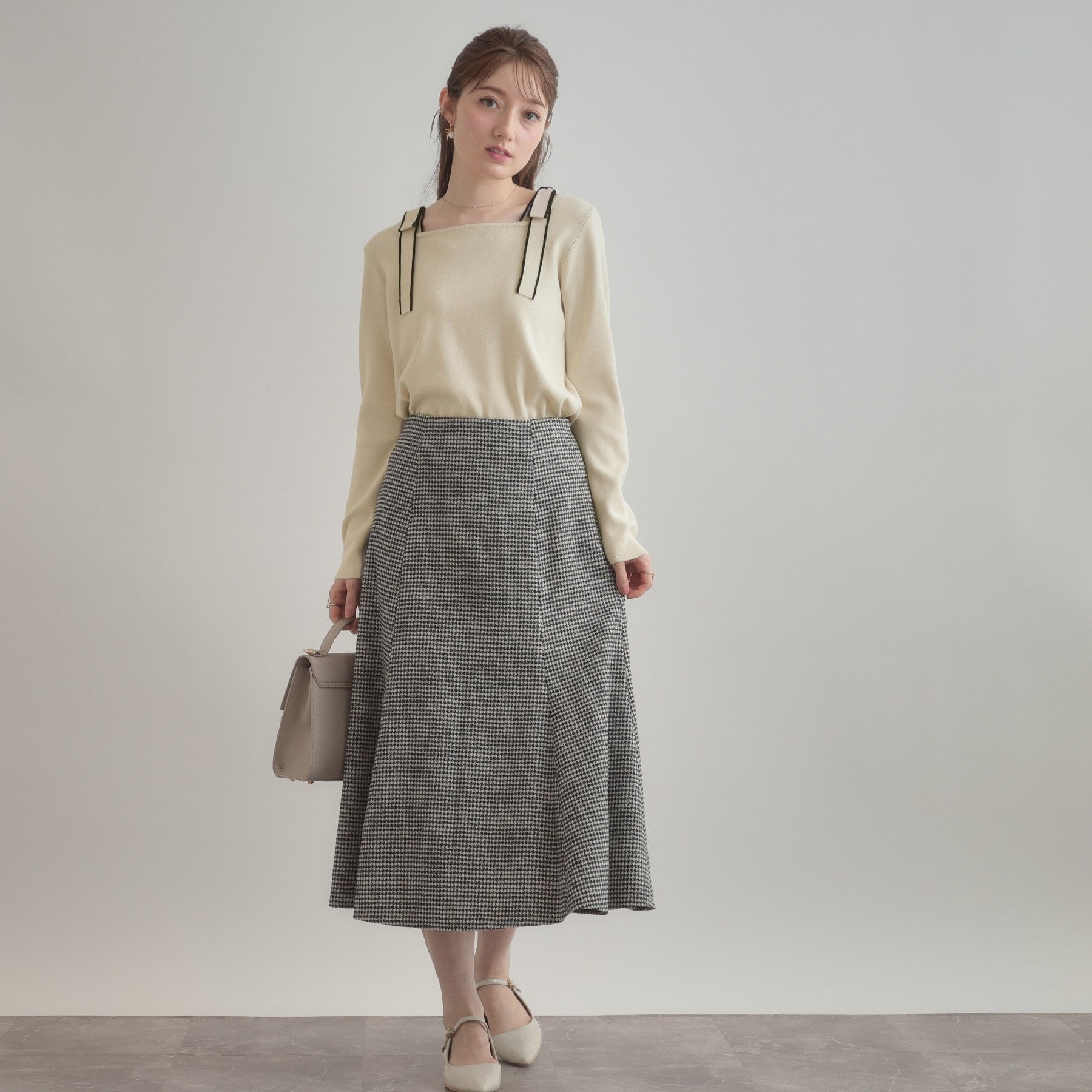 クチュール ブローチ Couture Brooch 配色リボン総針ニットトップス （アイボリー(004)） アイボリー(004)