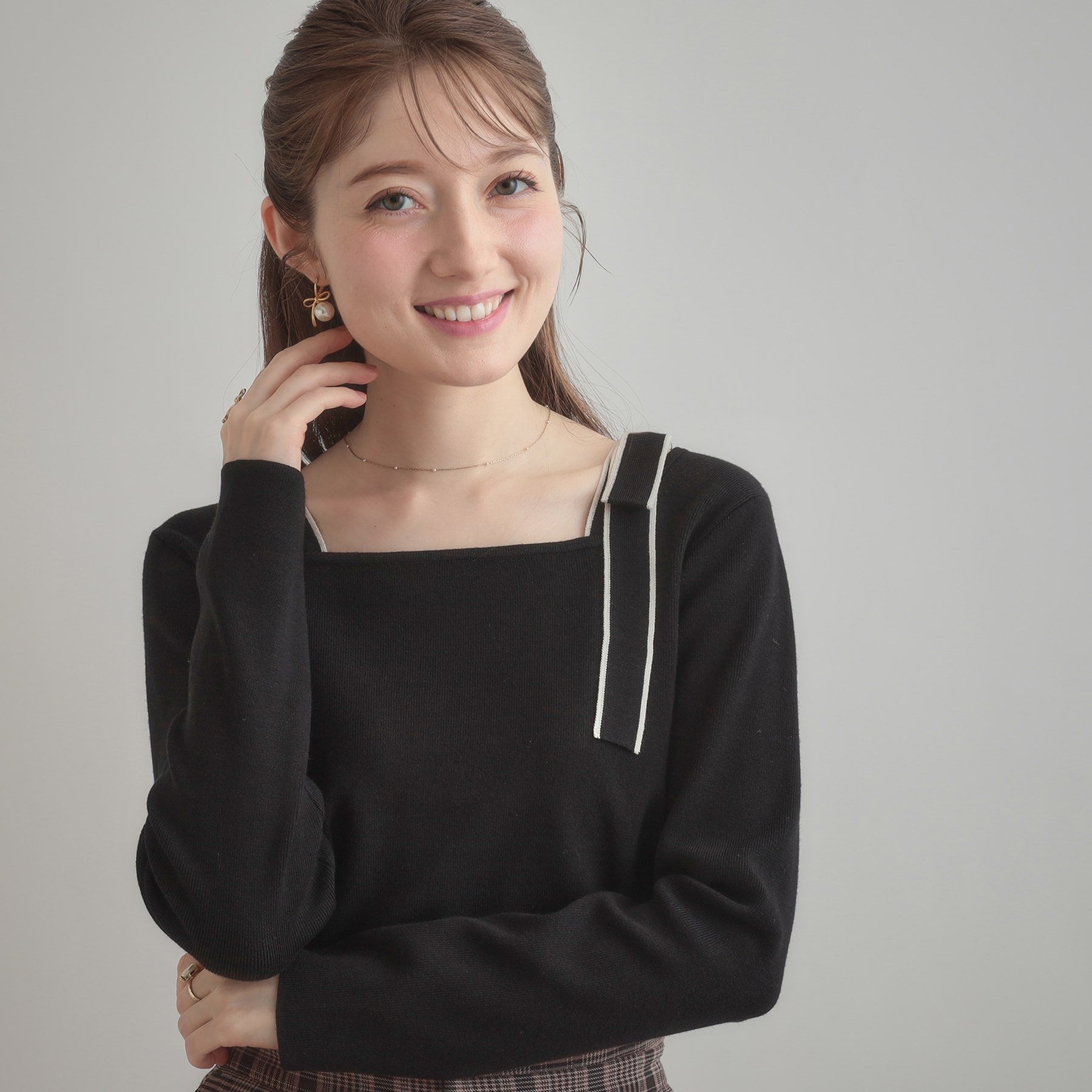 クチュール ブローチ Couture Brooch 配色リボン総針ニットトップス （アイボリー(004)） アイボリー(004)