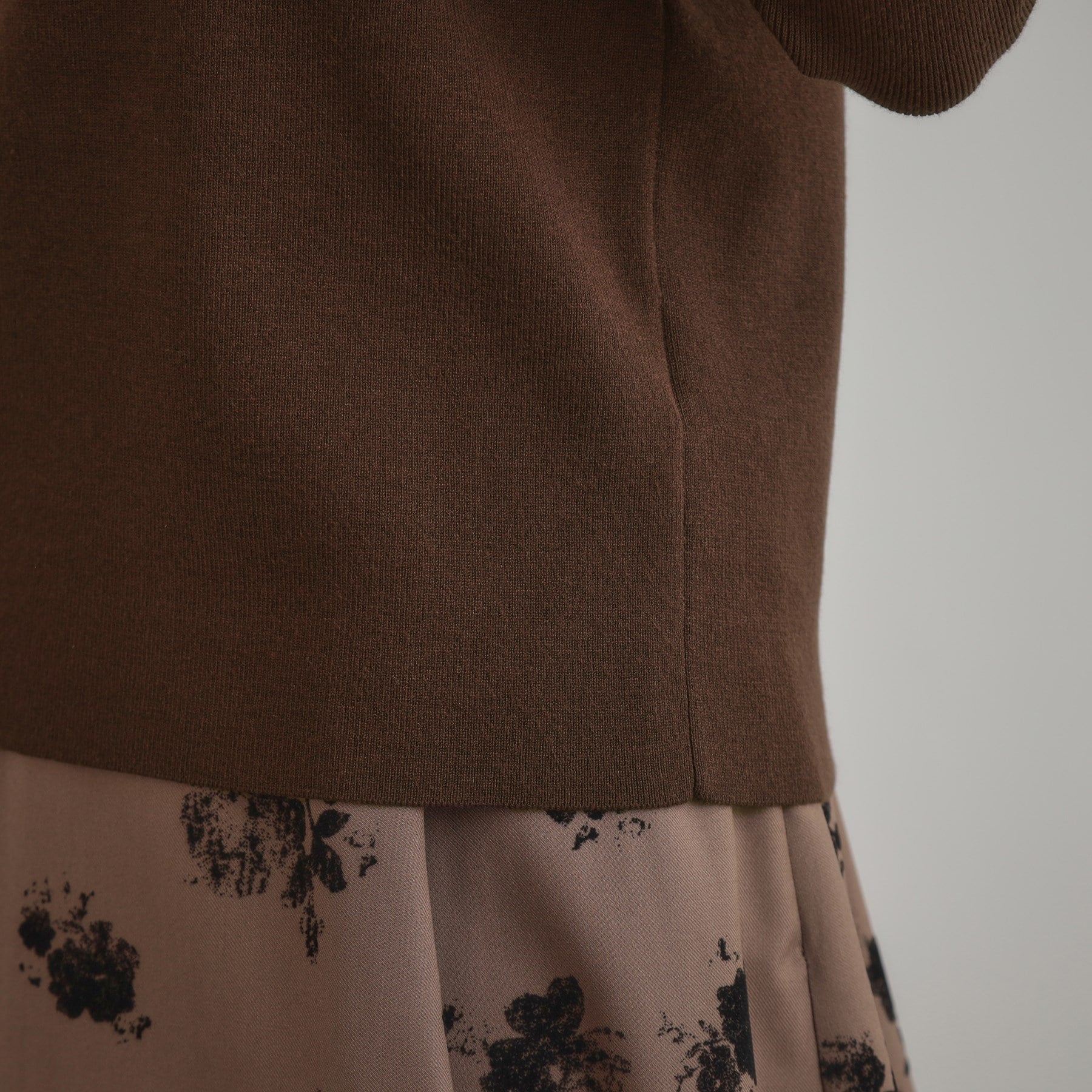 クチュール ブローチ Couture Brooch 配色リボン総針ニットトップス （アイボリー(004)） アイボリー(004)