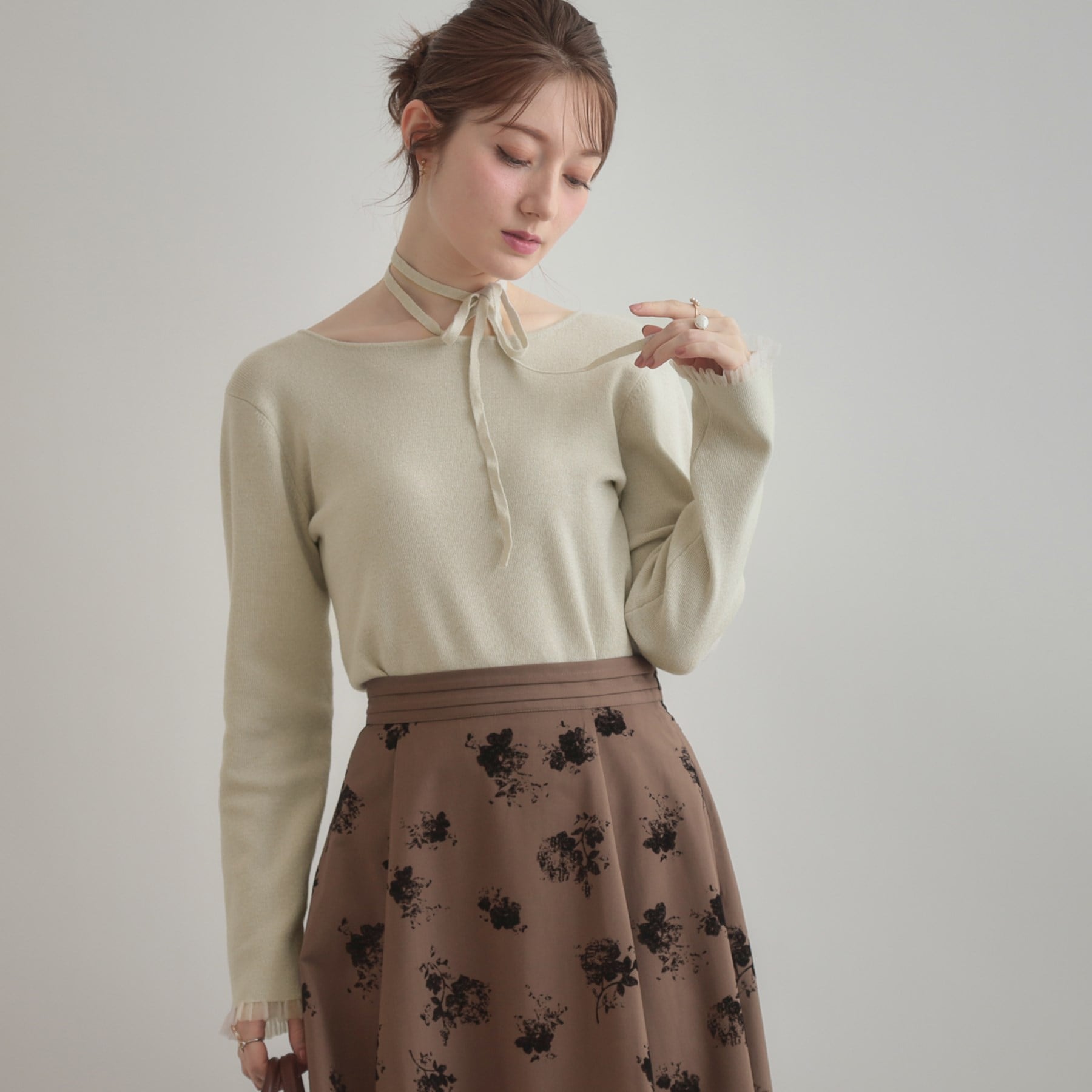 クチュール ブローチ Couture Brooch 前後2WAYラメリブ シアープチフリルニット （ライトグレー(011)） ライトグレー(011)