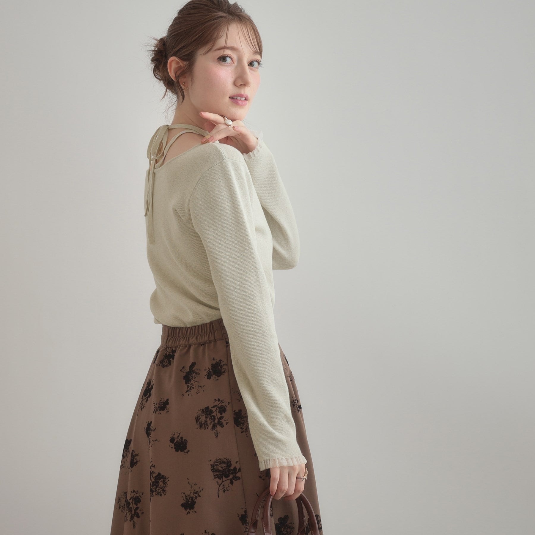 クチュール ブローチ Couture Brooch 前後2WAYラメリブ シアープチフリルニット （ライトグレー(011)） ライトグレー(011)