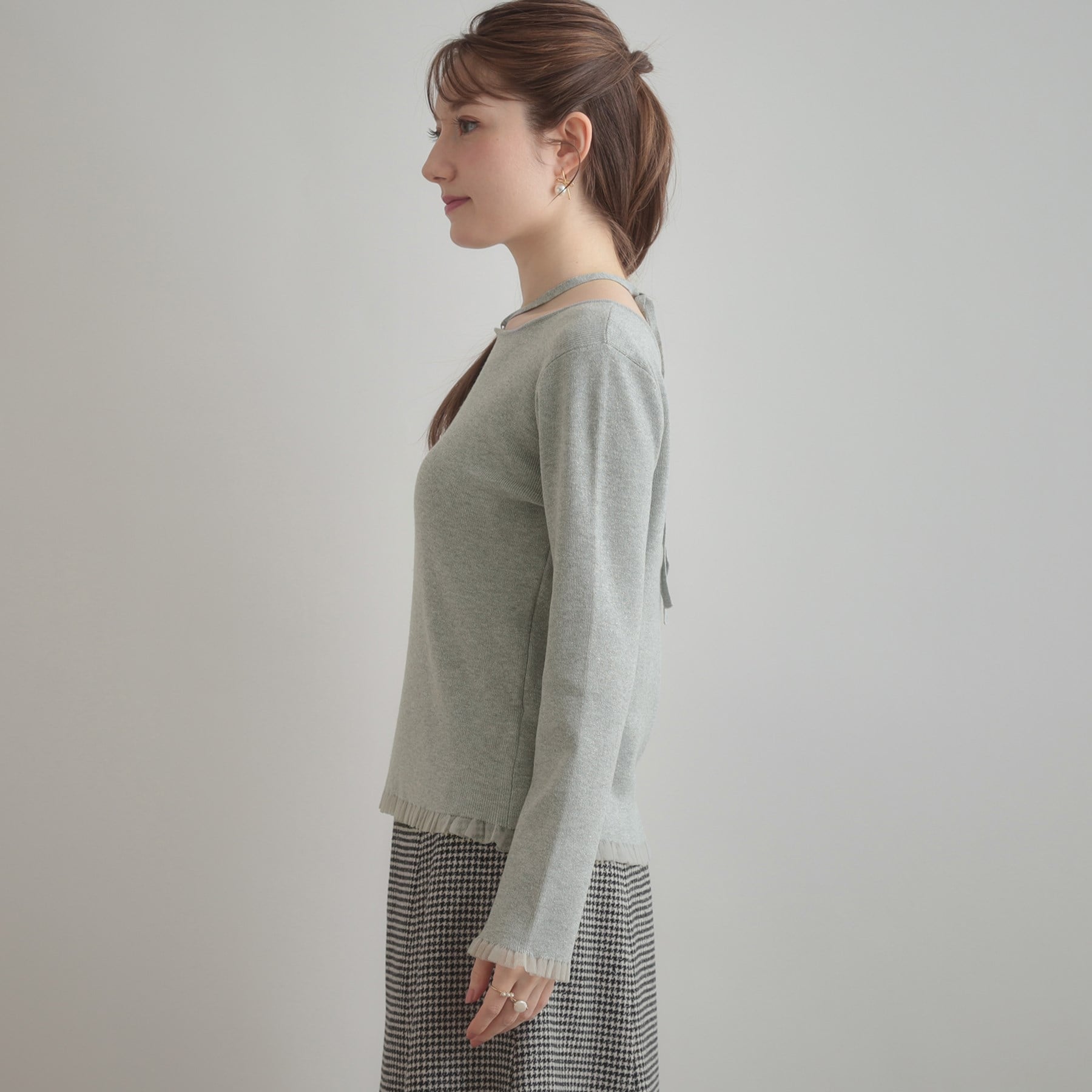 クチュール ブローチ Couture Brooch 前後2WAYラメリブ シアープチフリルニット （ライトグレー(011)） ライトグレー(011)