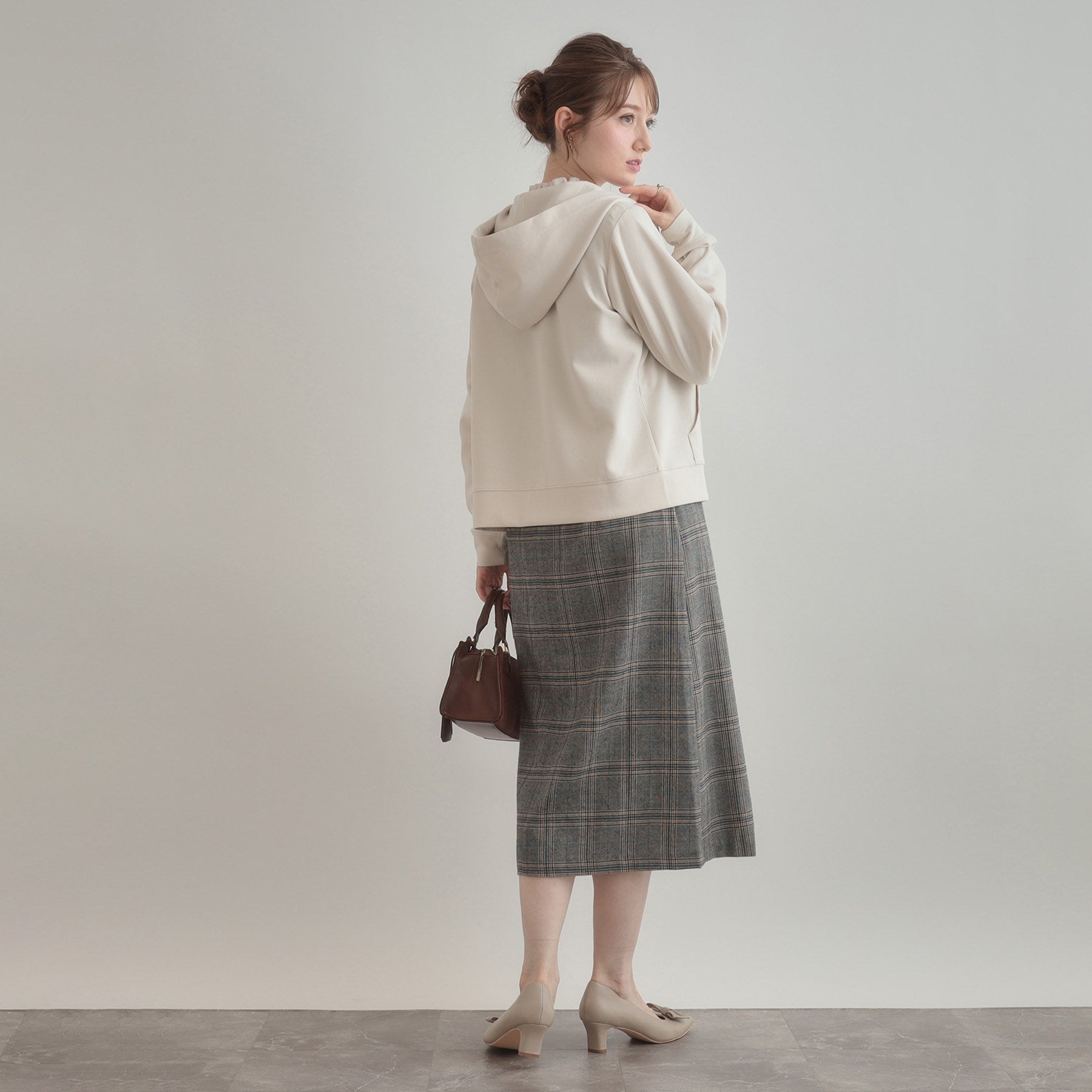 クチュール ブローチ Couture Brooch リボン刺繍ダンボールZIPフーディ （ブラック(019)） ブラック(019)