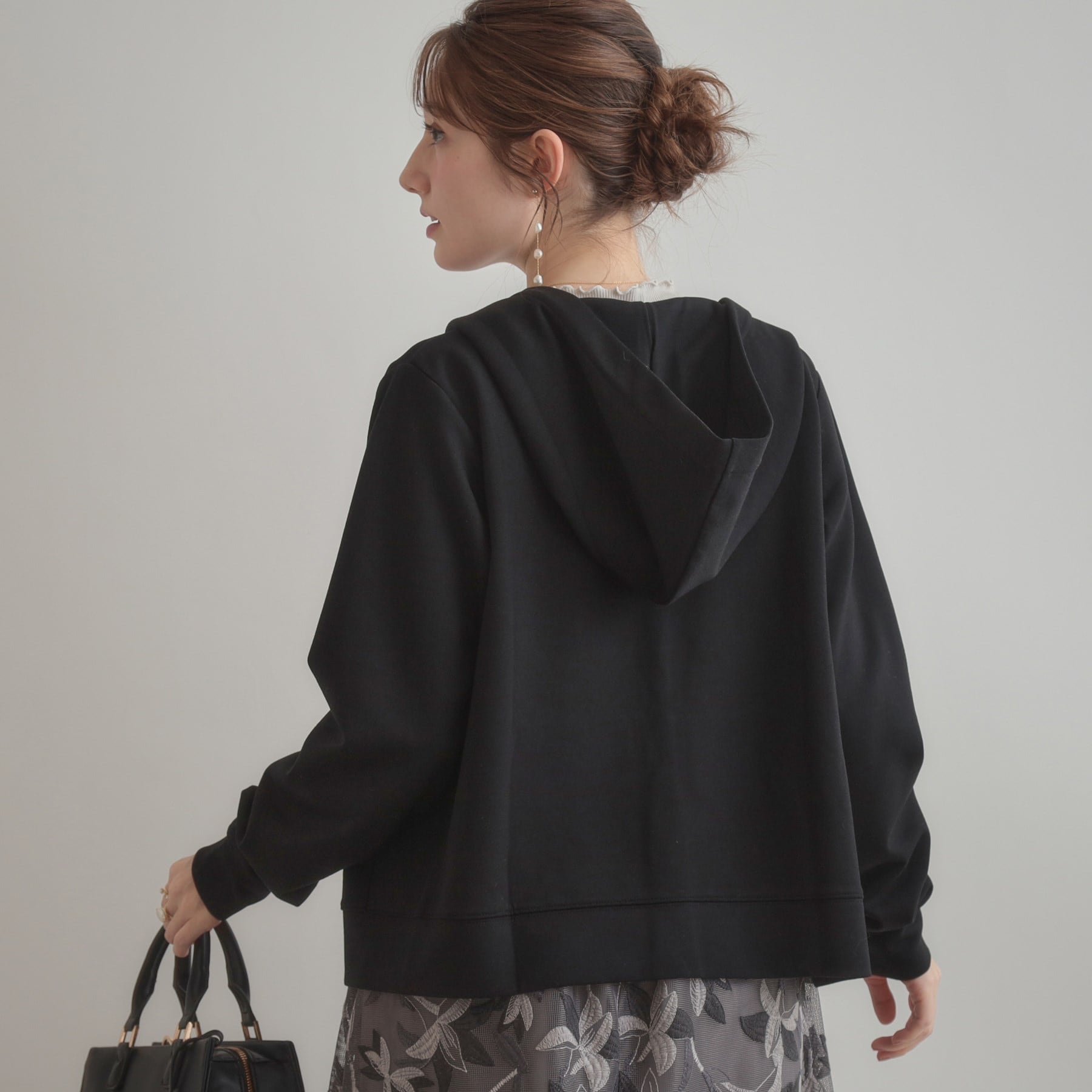 クチュール ブローチ Couture Brooch リボン刺繍ダンボールZIPフーディ （ブラック(019)） ブラック(019)