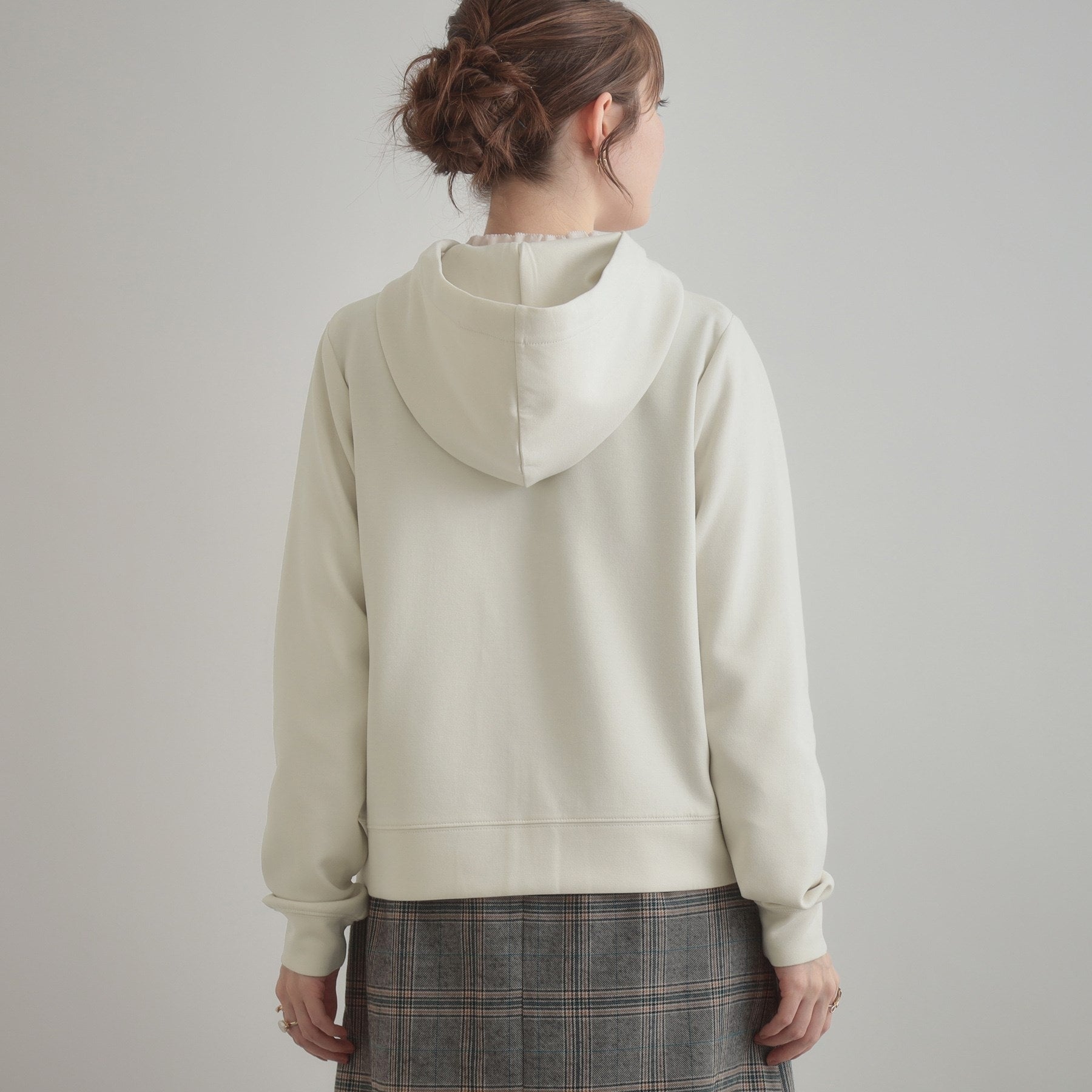 クチュール ブローチ Couture Brooch リボン刺繍ダンボールZIPフーディ （ブラック(019)） ブラック(019)