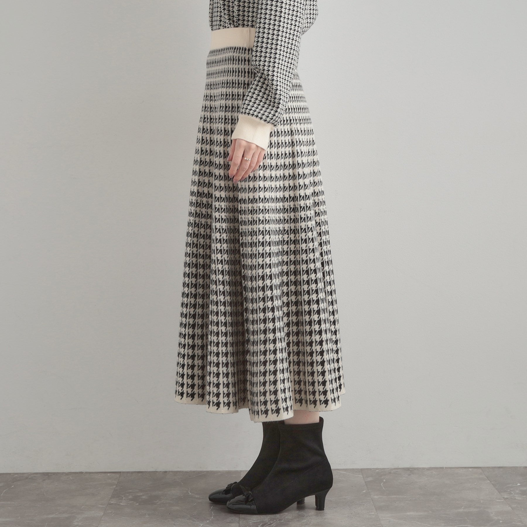 クチュール ブローチ Couture Brooch 千鳥JQニットプリーツスカート （ネイビー(294)） ネイビー(294)