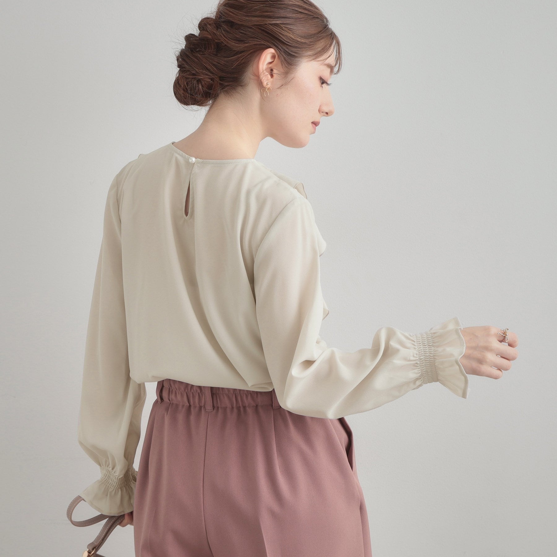 クチュール ブローチ Couture Brooch ラッフルフリルブラウス （ライトグレー(011)） ライトグレー(011)