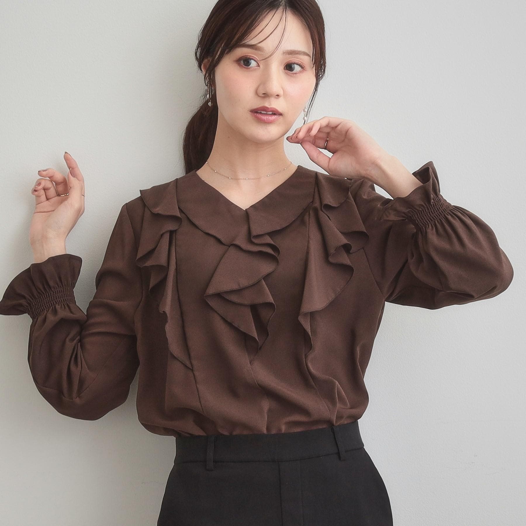 クチュール ブローチ Couture Brooch ラッフルフリルブラウス （ブラウン(044)） ブラウン(044)
