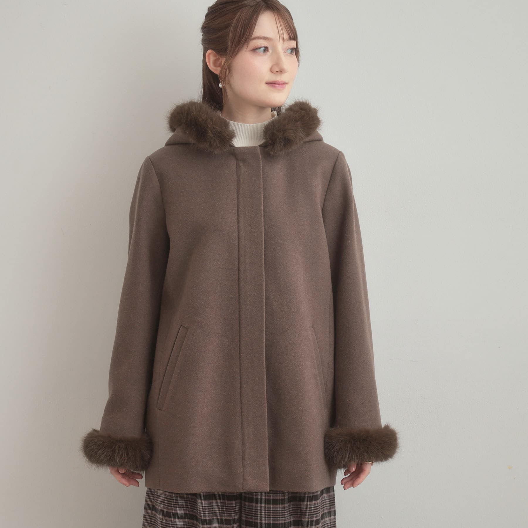 クチュール ブローチ Couture Brooch フードファーハーフ丈コート （モカブラウン(042)） モカブラウン(042)