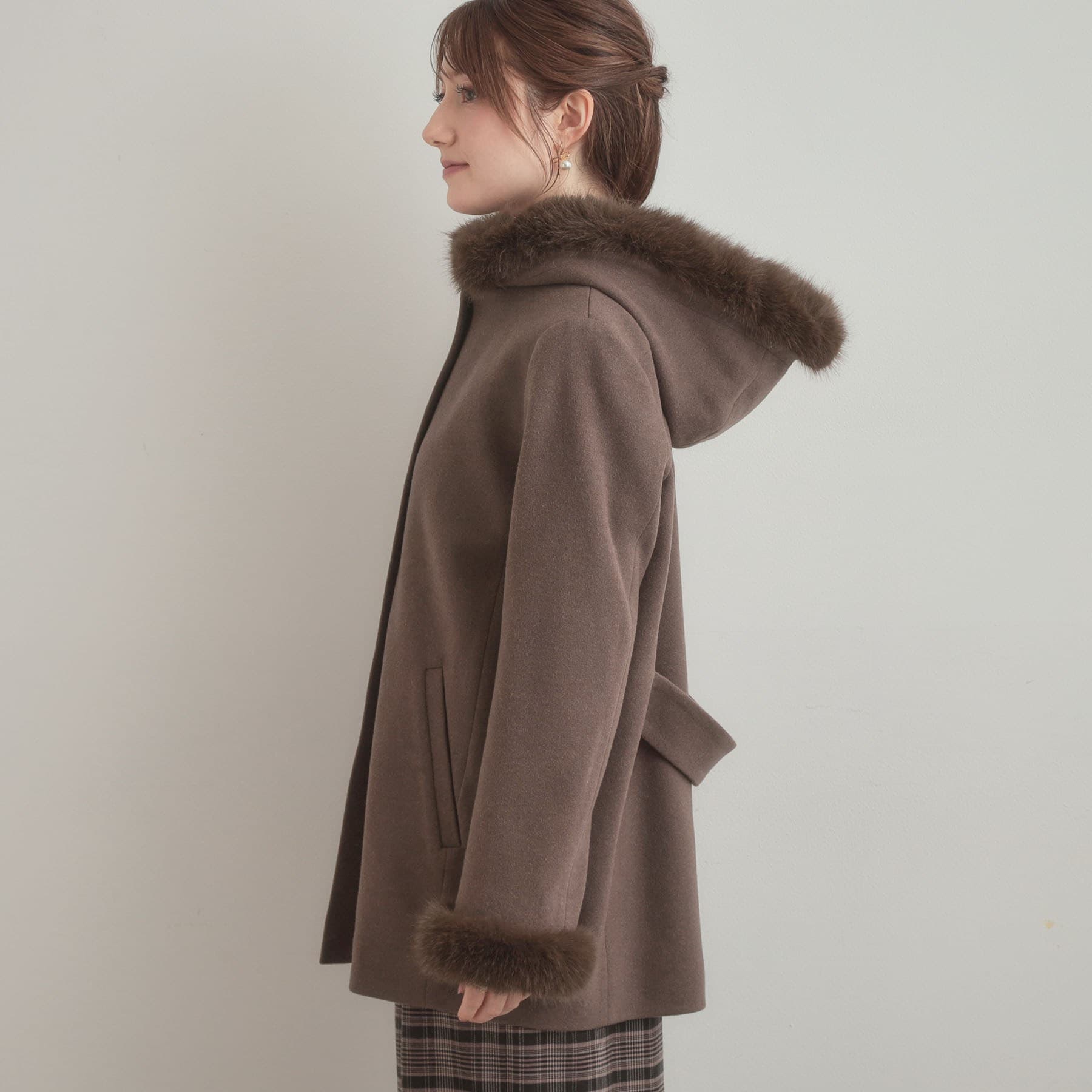 クチュール ブローチ Couture Brooch フードファーハーフ丈コート （モカブラウン(042)） モカブラウン(042)