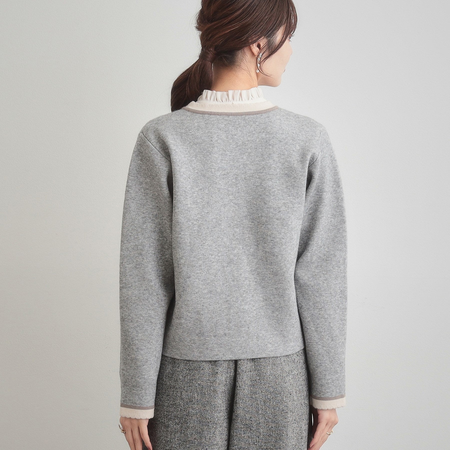 クチュール ブローチ Couture Brooch 【通勤・大人上品】ムースタッチジャカード 配色スカラカーディ （ブラック(019)） ブラック(019)