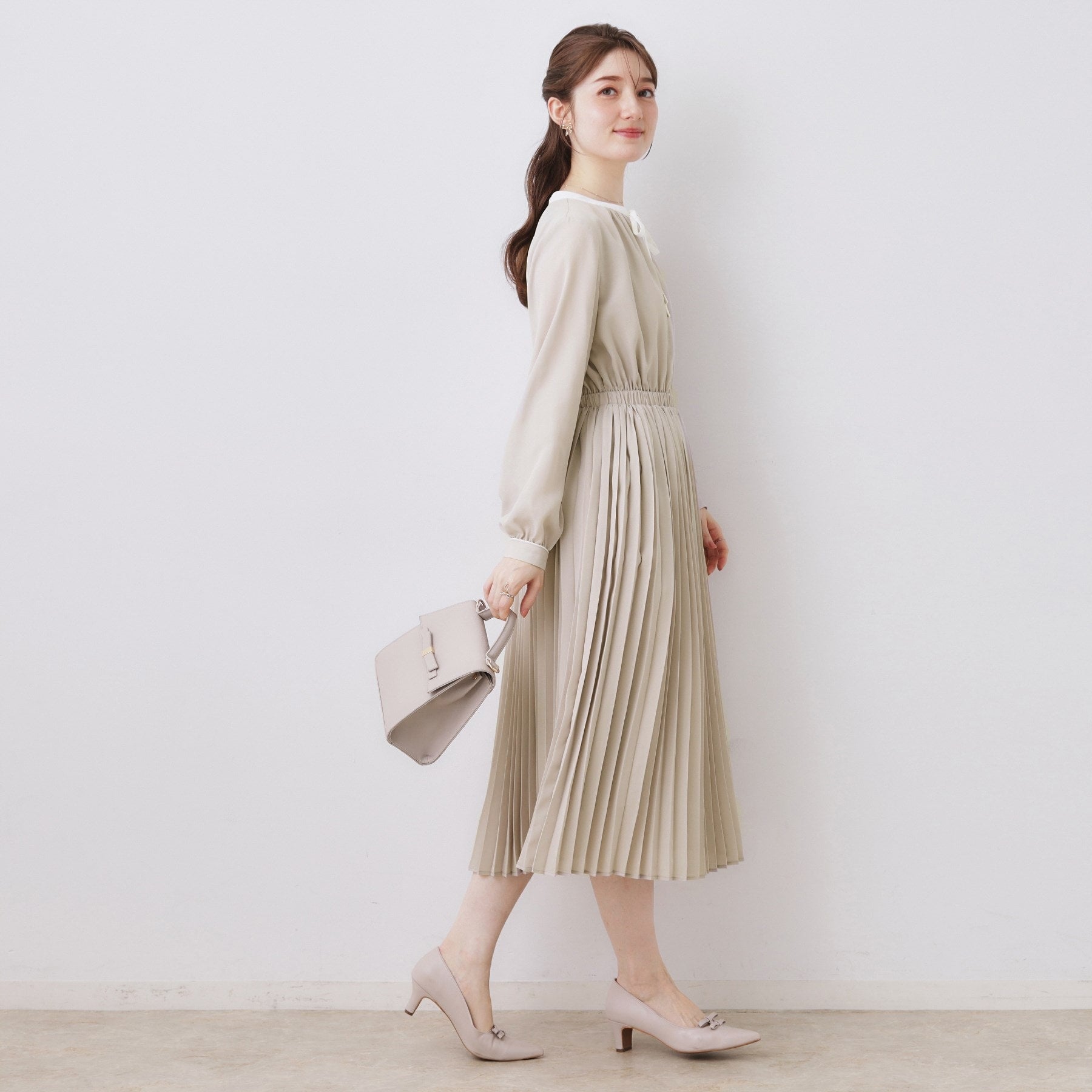 クチュール ブローチ Couture Brooch 配色シフォンプリーツワンピース （ネイビー(094)） ネイビー(094)