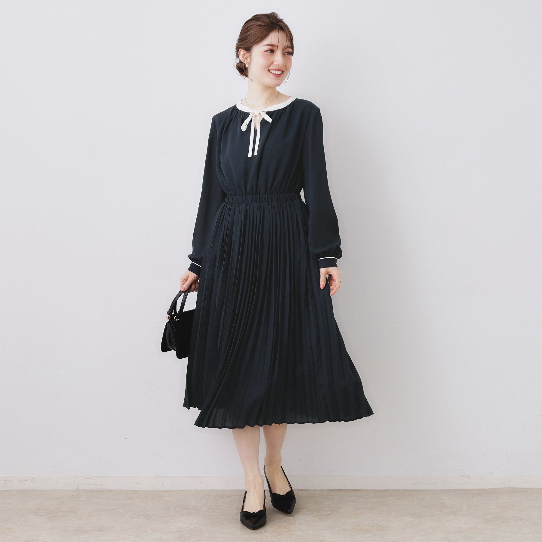 クチュール ブローチ Couture Brooch 配色シフォンプリーツワンピース （ネイビー(094)） ネイビー(094)