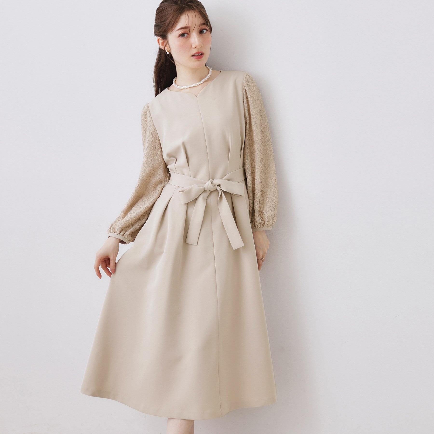 クチュール ブローチ Couture Brooch レース袖タックフレアワンピース （ピンクベージュ(053)） ピンクベージュ(053)