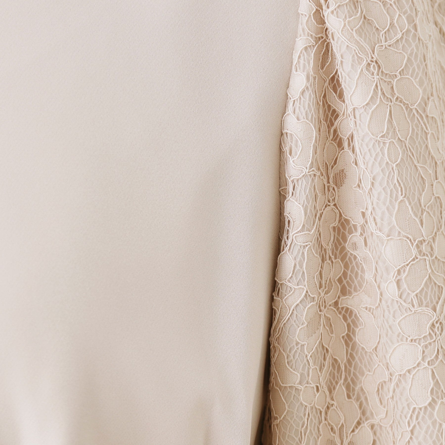 クチュール ブローチ Couture Brooch レース袖タックフレアワンピース （ピンクベージュ(053)） ピンクベージュ(053)