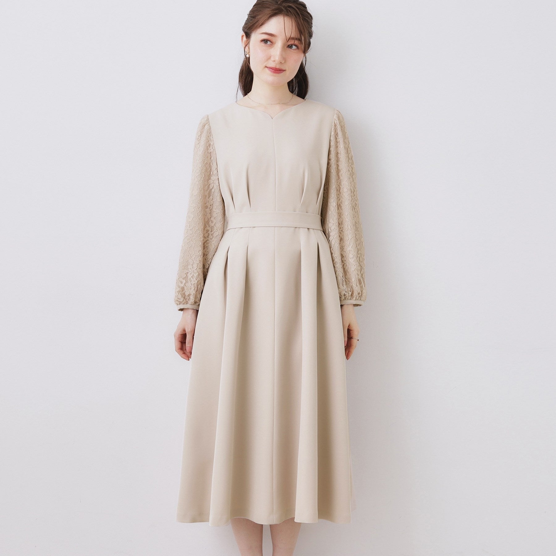 クチュール ブローチ Couture Brooch レース袖タックフレアワンピース （ピンクベージュ(053)） ピンクベージュ(053)