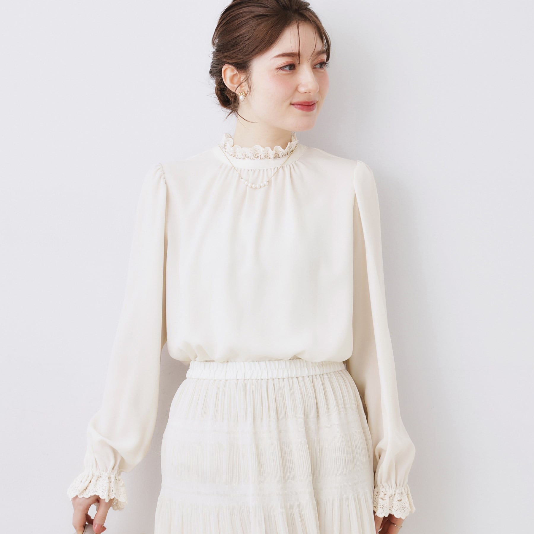 クチュール ブローチ Couture Brooch 前後2WAYエンブロレースブラウス （ライトピンク(070)） ライトピンク(070)