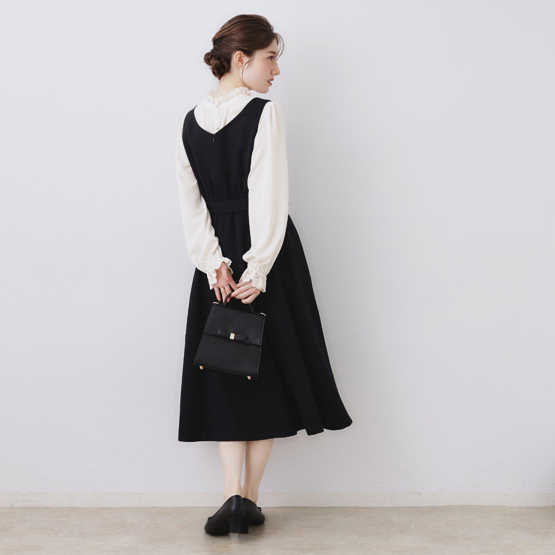 クチュール ブローチ Couture Brooch 前後2WAYエンブロレースブラウス （ライトピンク(070)） ライトピンク(070)