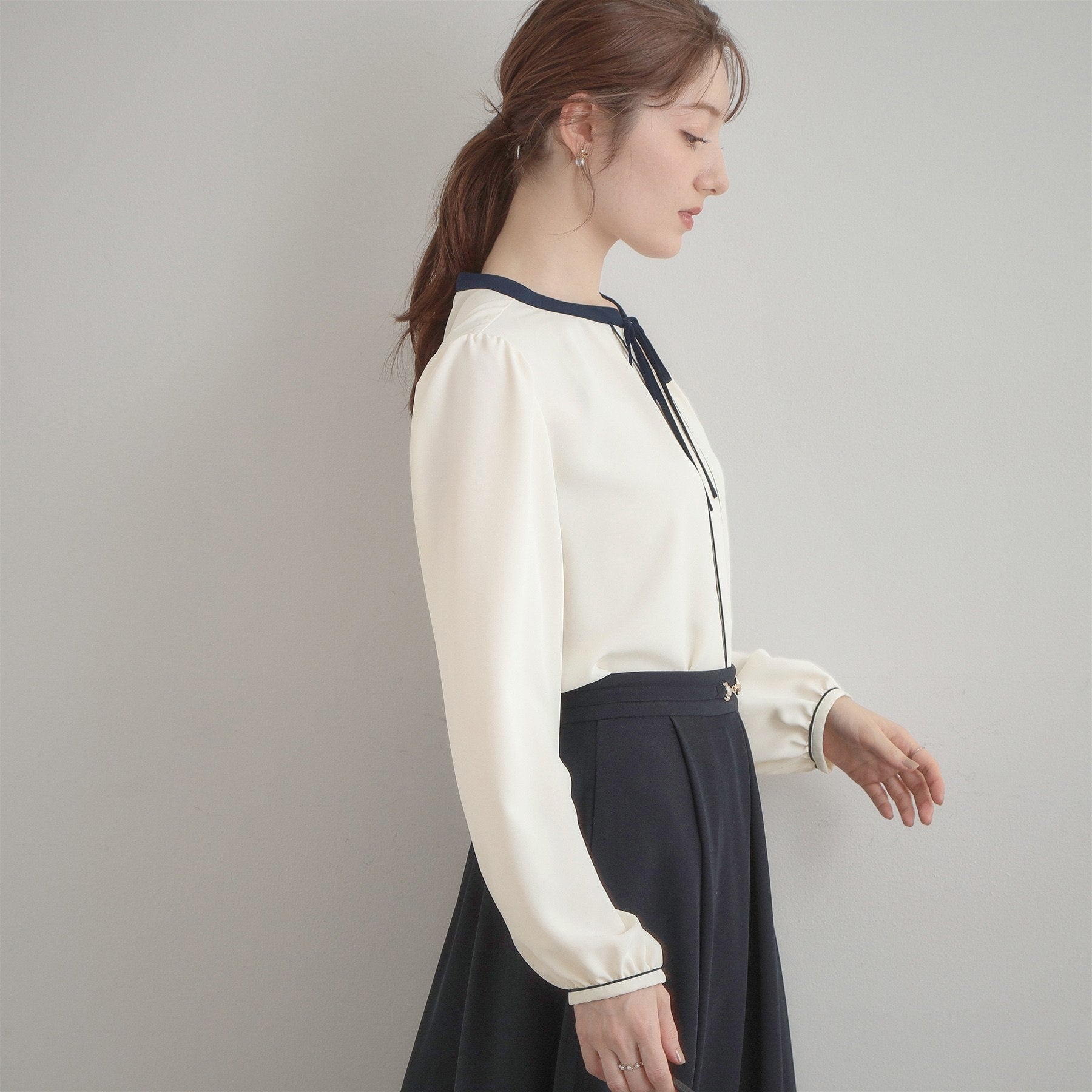 クチュール ブローチ Couture Brooch 配色細リボンタイ （ライトグレー(511)） ライトグレー(511)